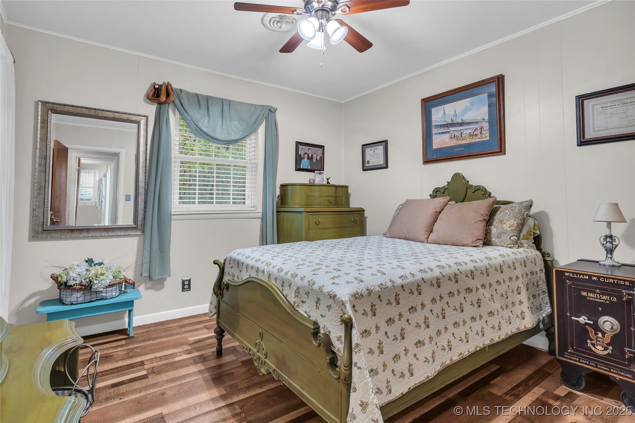 2324 N Plainview Road W Property Photo 13