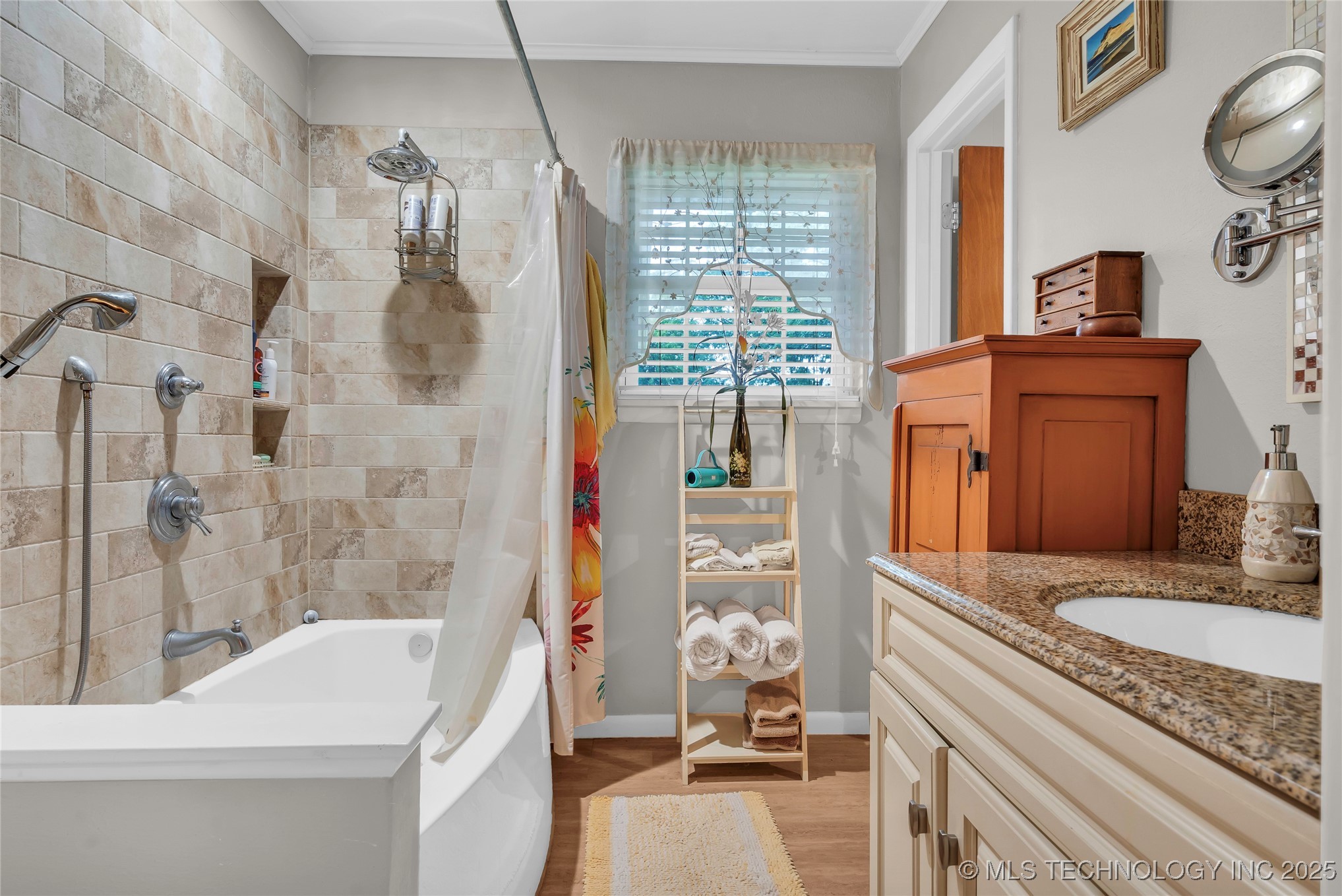 2324 N Plainview Road W Property Photo 15