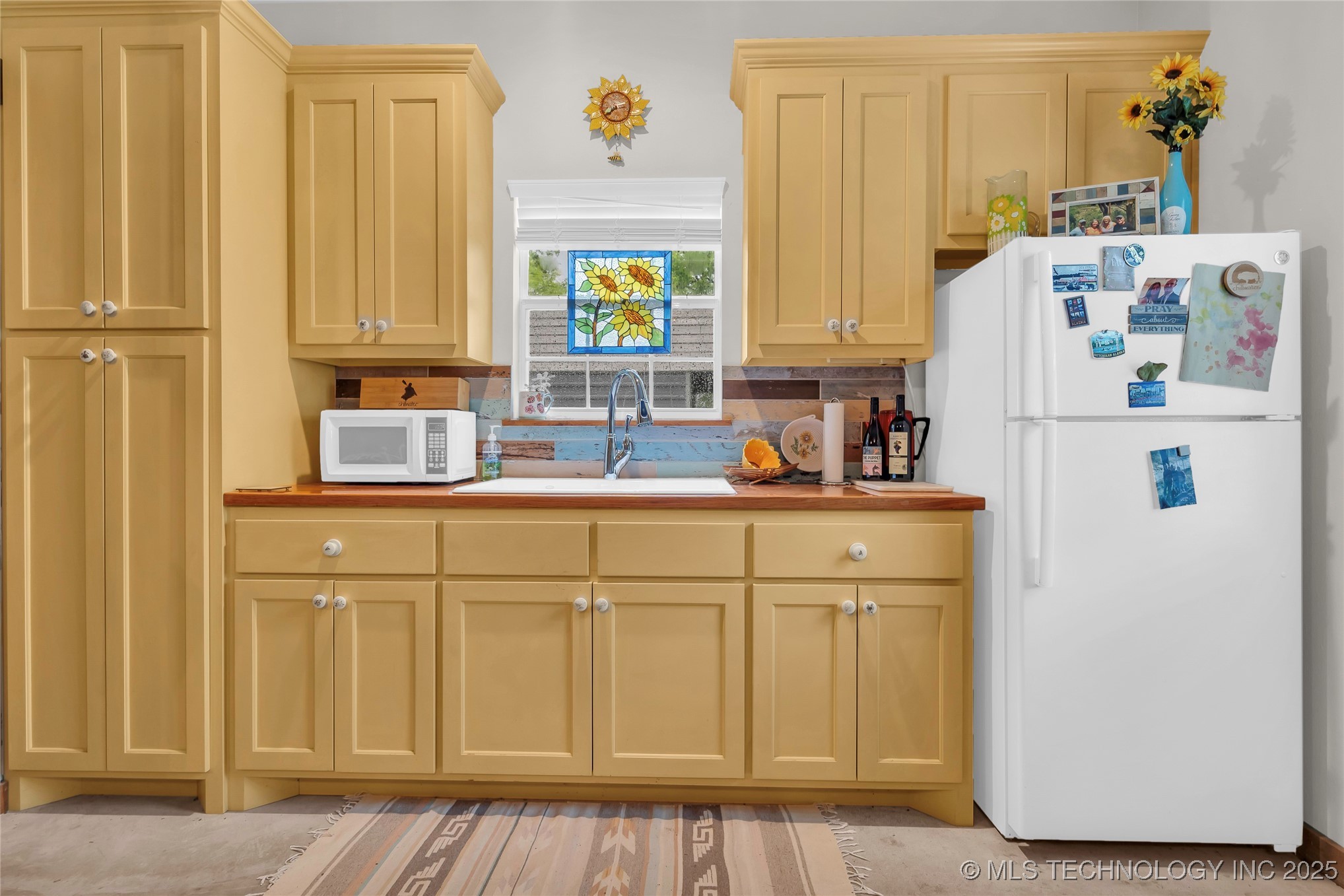 2324 N Plainview Road W Property Photo 29