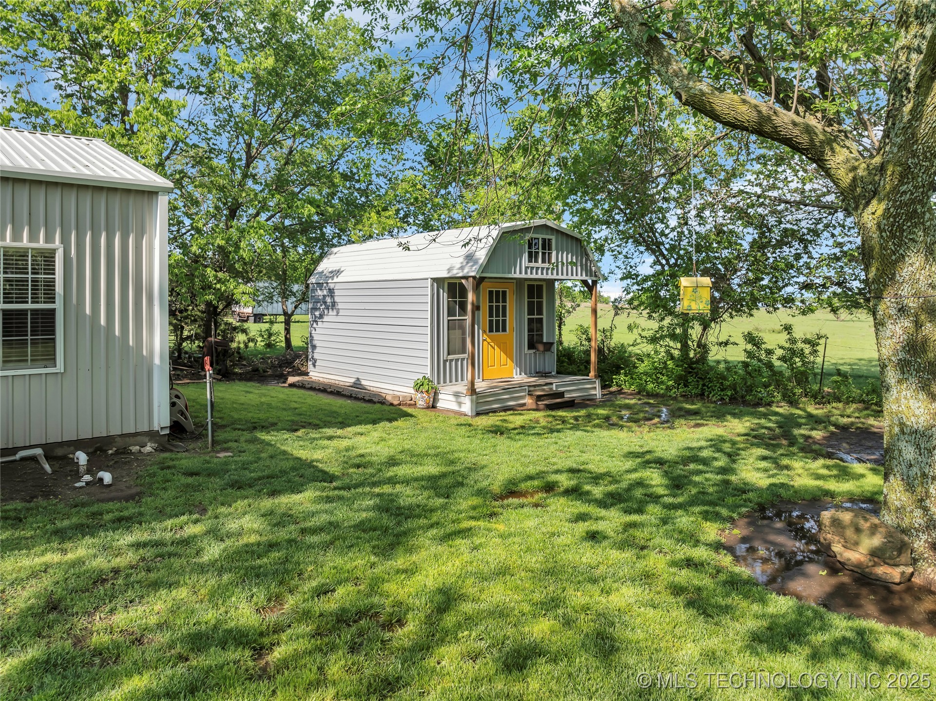 2324 N Plainview Road W Property Photo 31