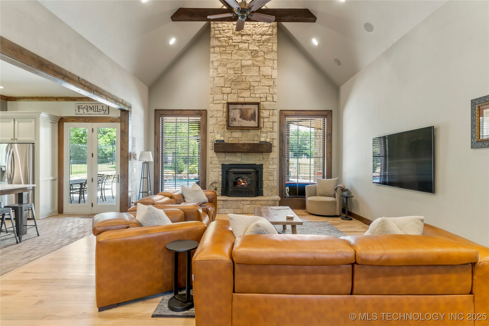 1211 N Cimarron Hill Property Photo 9