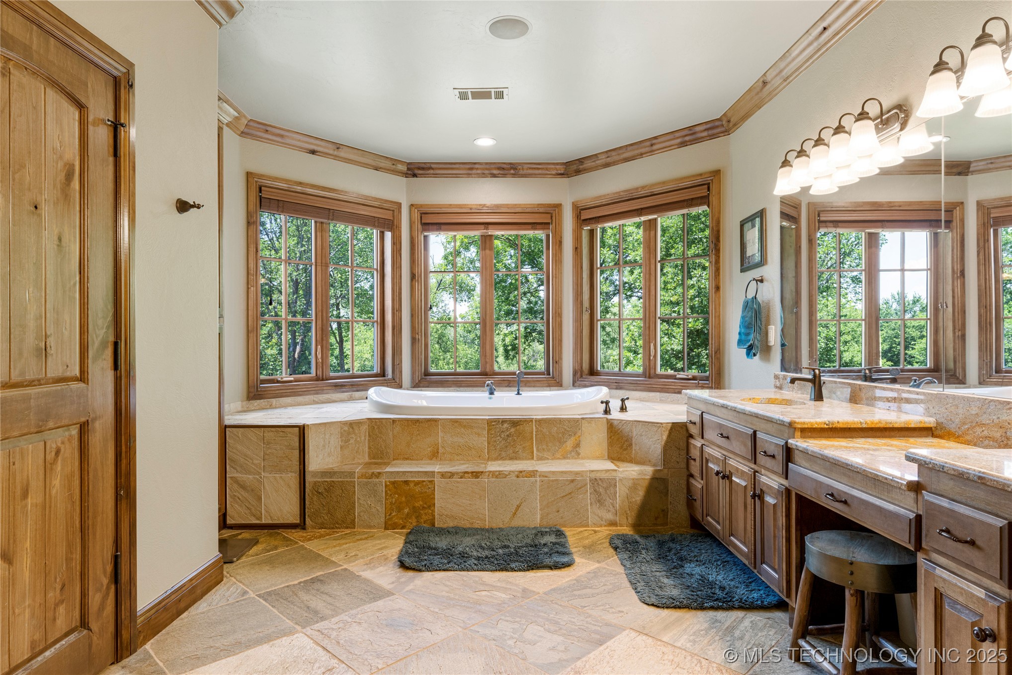 1211 N Cimarron Hill Property Photo 24