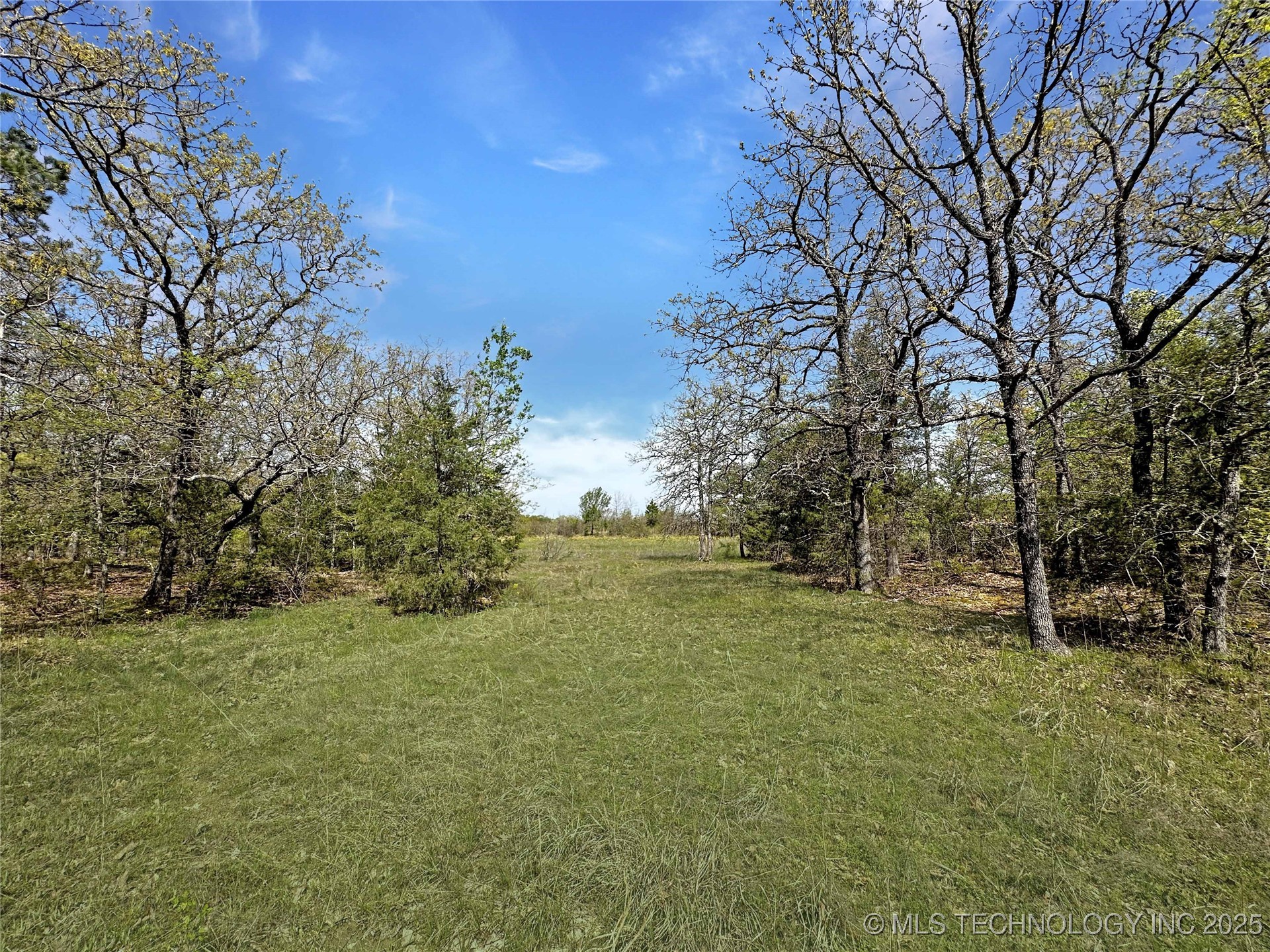 000 E 1620 Road Property Photo 5