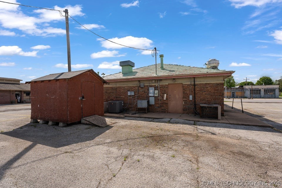 426 S Wilson Street Property Photo 3