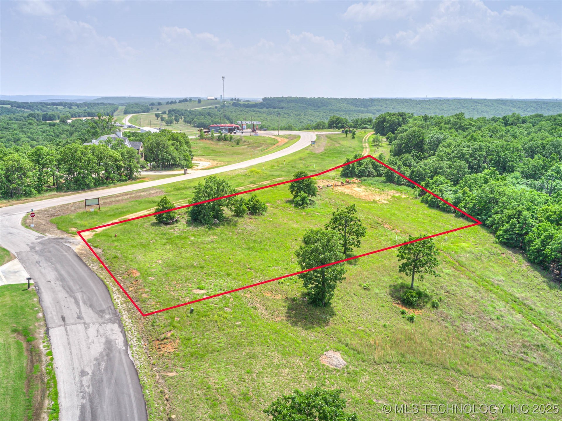 33 Catalina Boulevard Property Photo 2