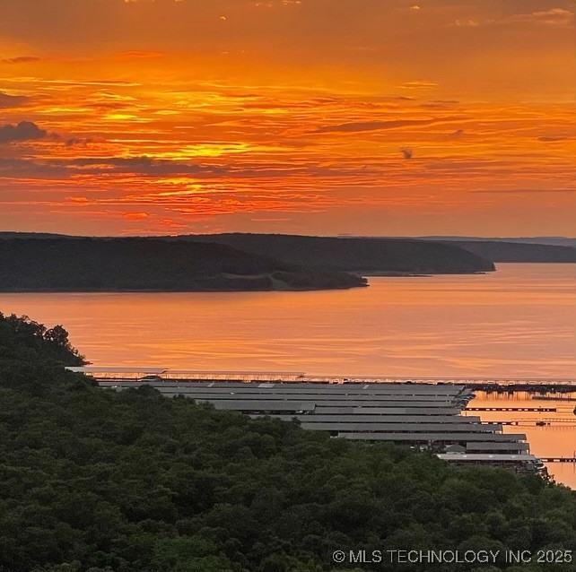 33 Catalina Boulevard Property Photo 6