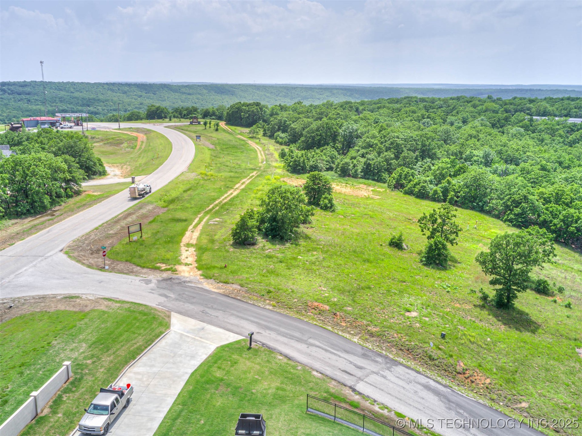 33 Catalina Boulevard Property Photo 8