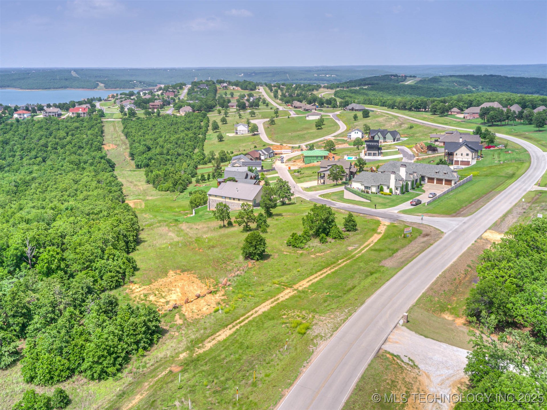 33 Catalina Boulevard Property Photo 16