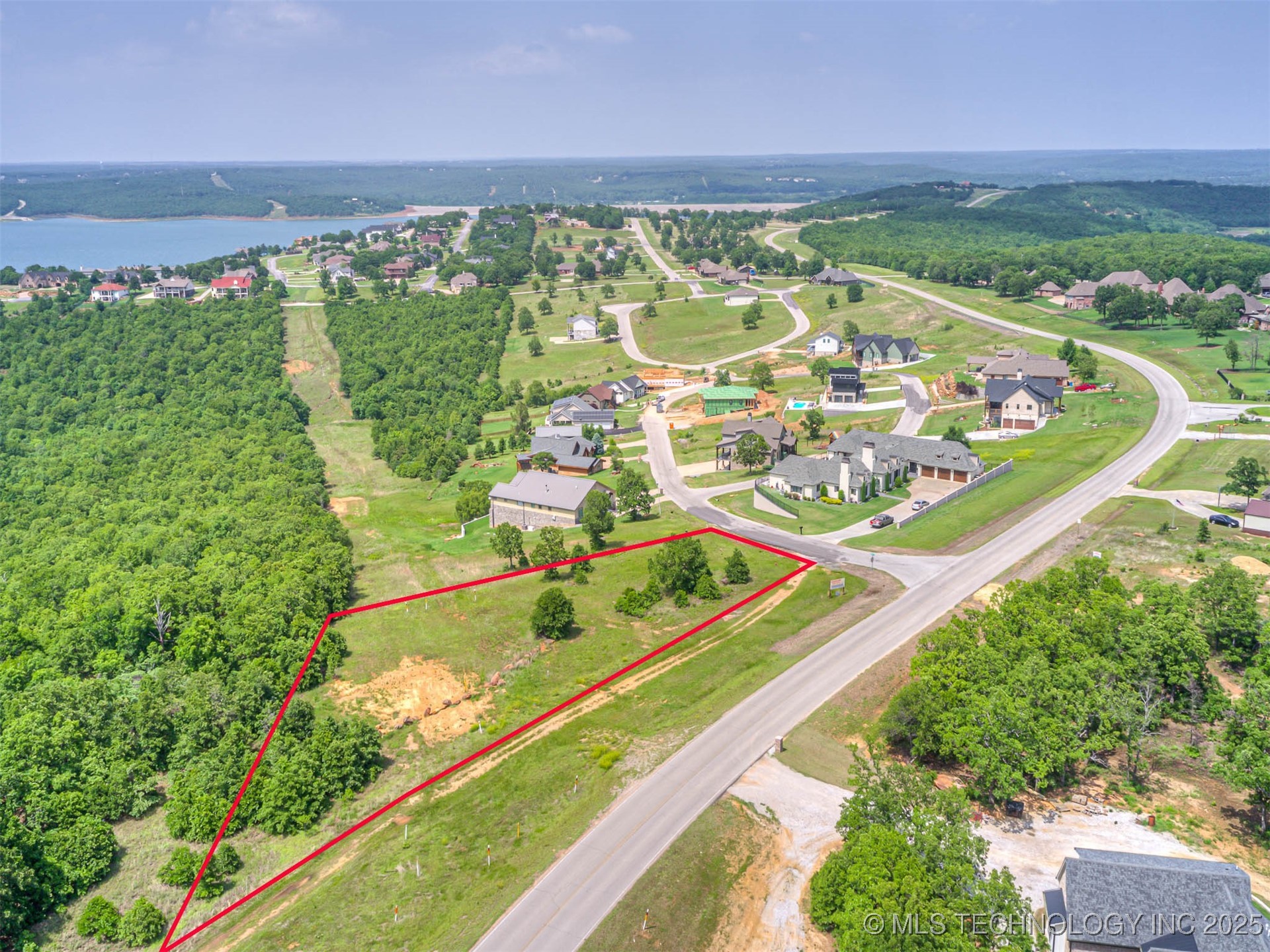 33 Catalina Boulevard Property Photo 18