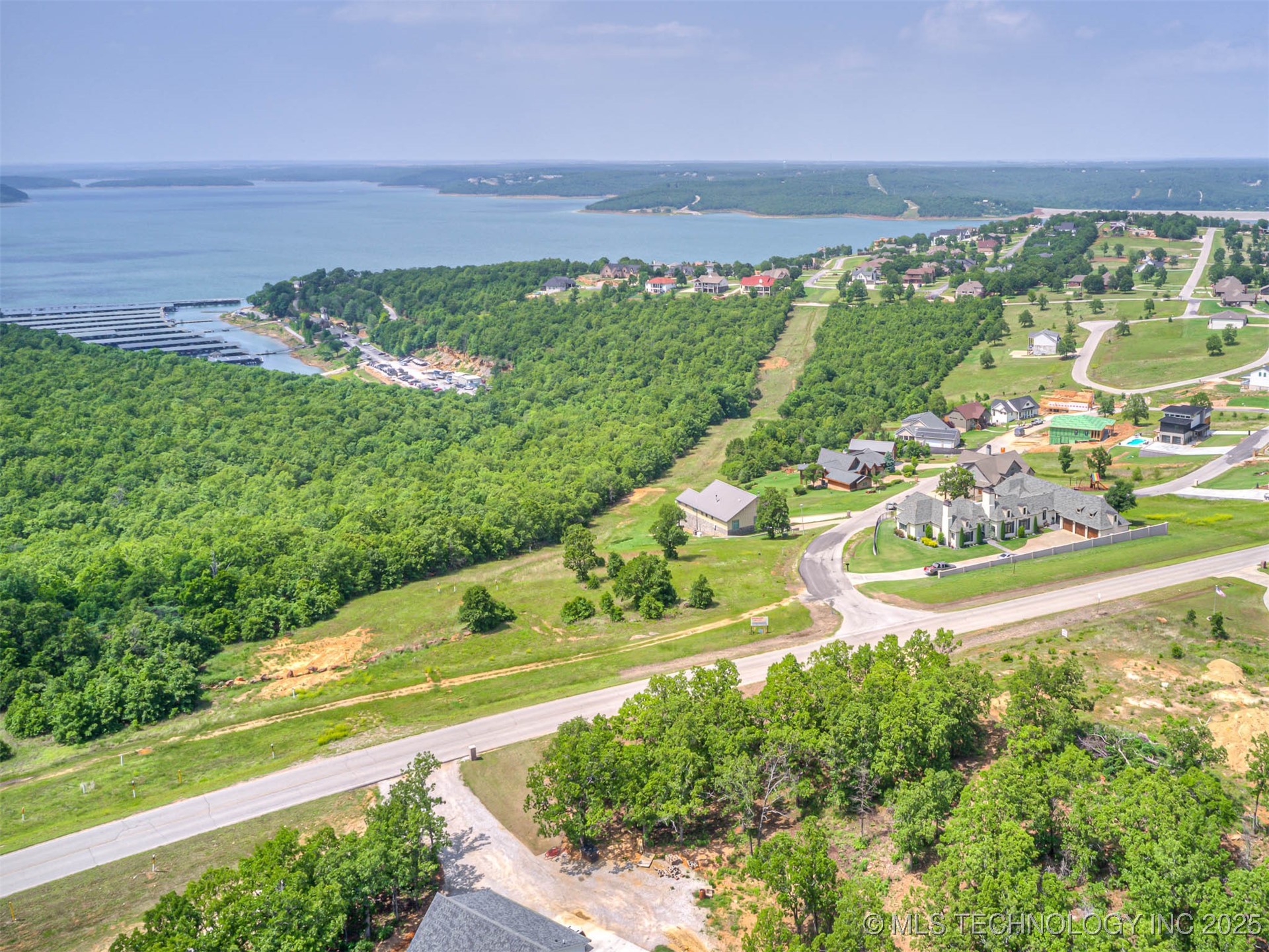 33 Catalina Boulevard Property Photo 22