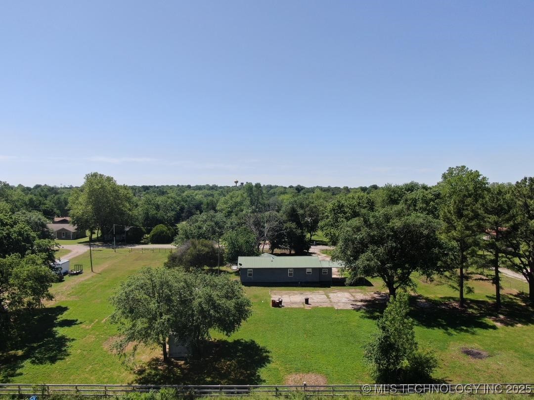 824 W Houston Street Property Photo 6