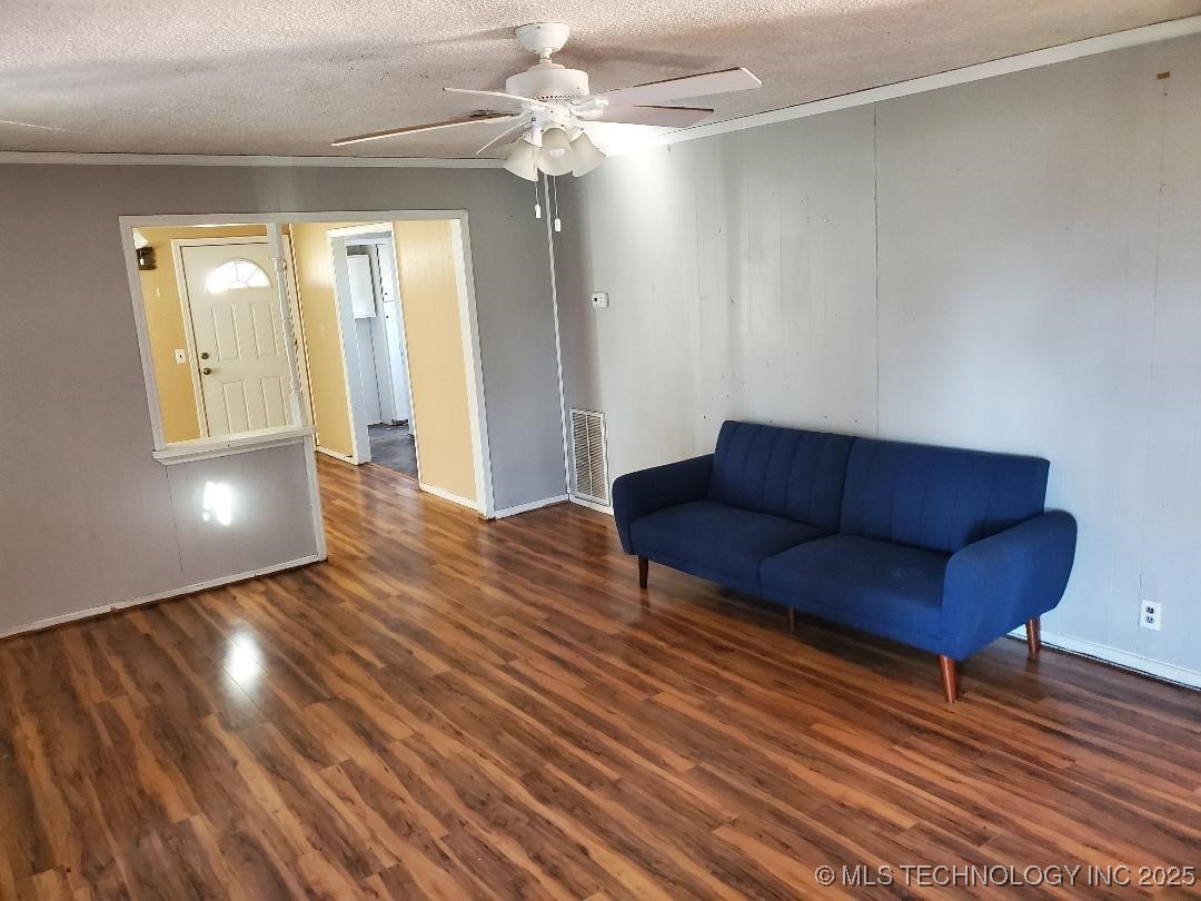 824 W Houston Street Property Photo 31