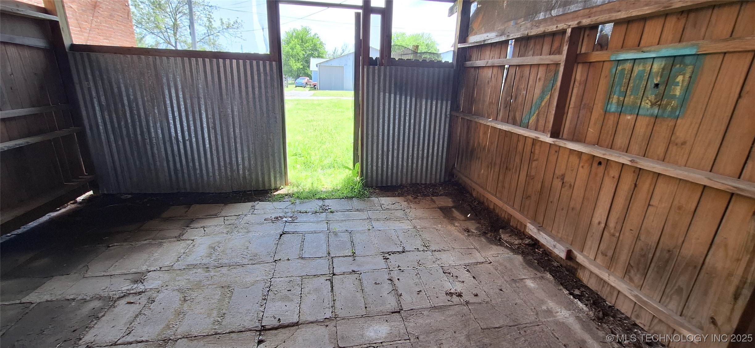 520 E Don Tyler Avenue Property Photo 21