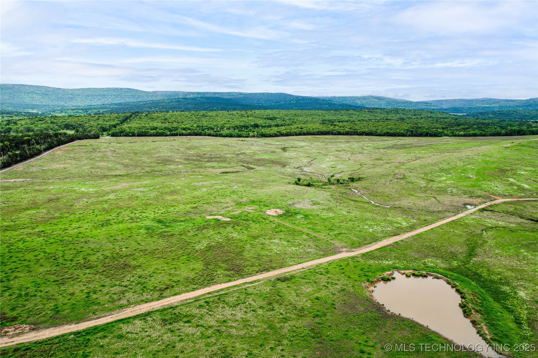 2518559 Property Photo 4