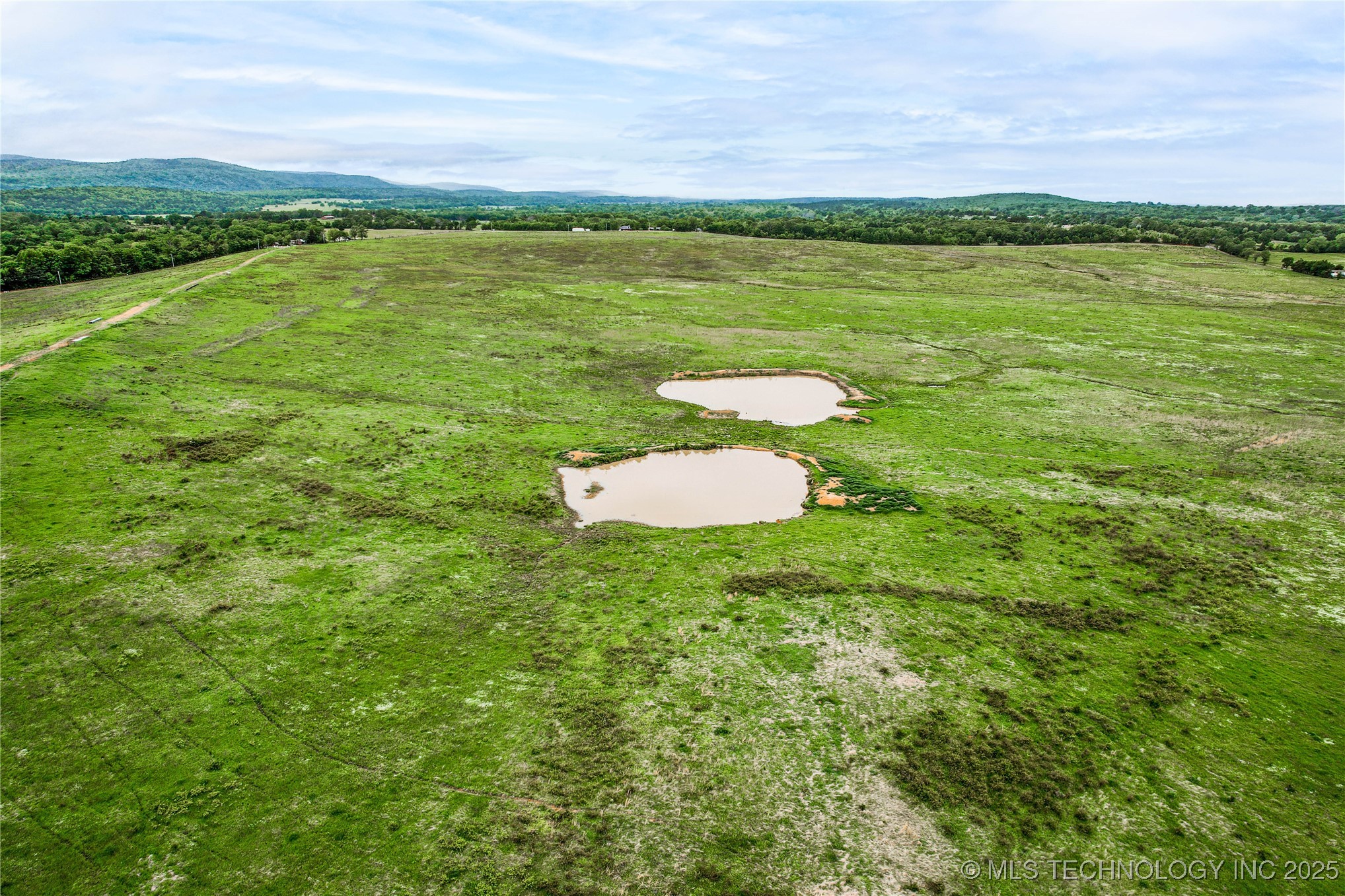 2518559 Property Photo 7