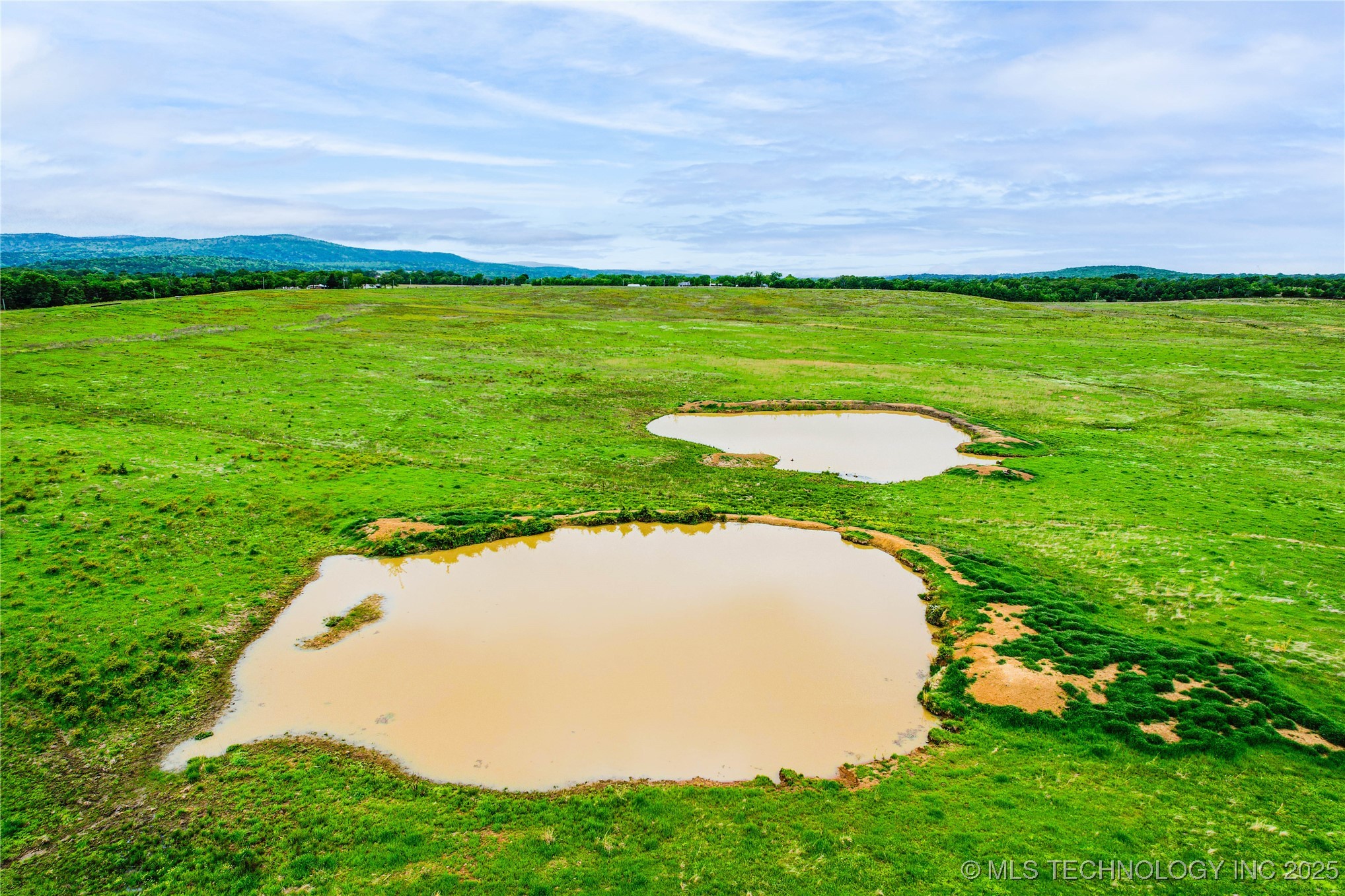 2518559 Property Photo 8