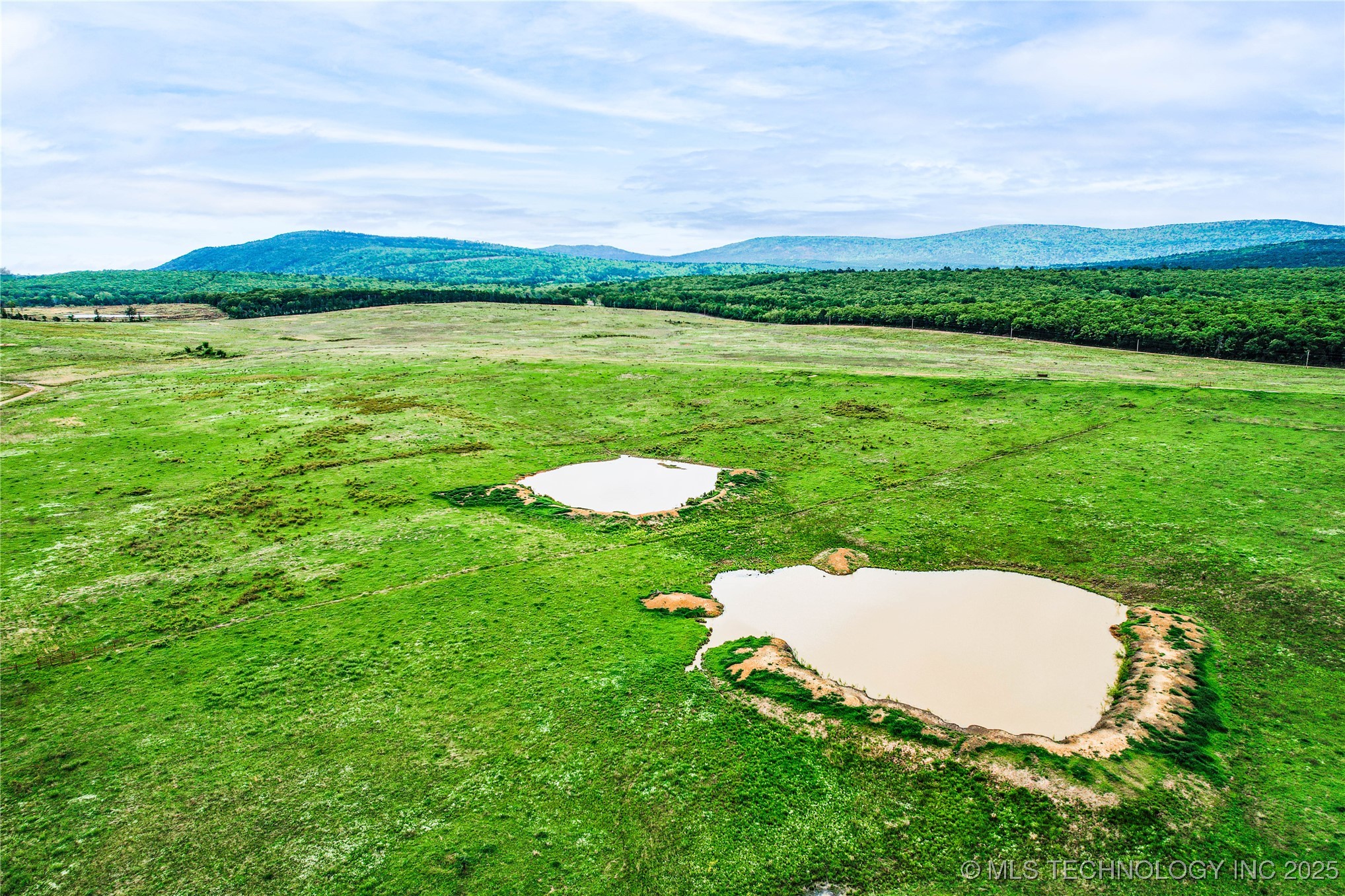 2518559 Property Photo 9