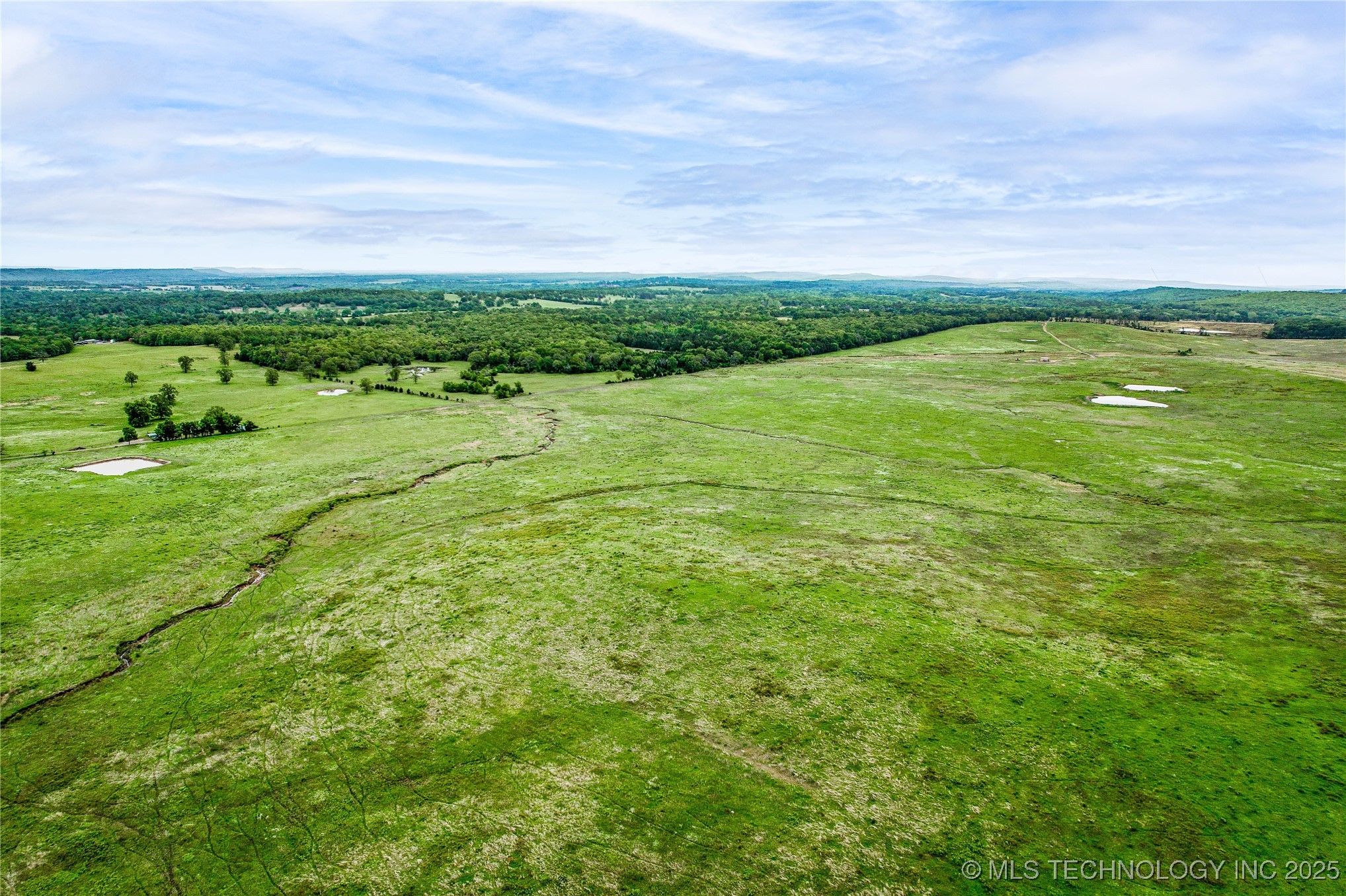 2518559 Property Photo 12