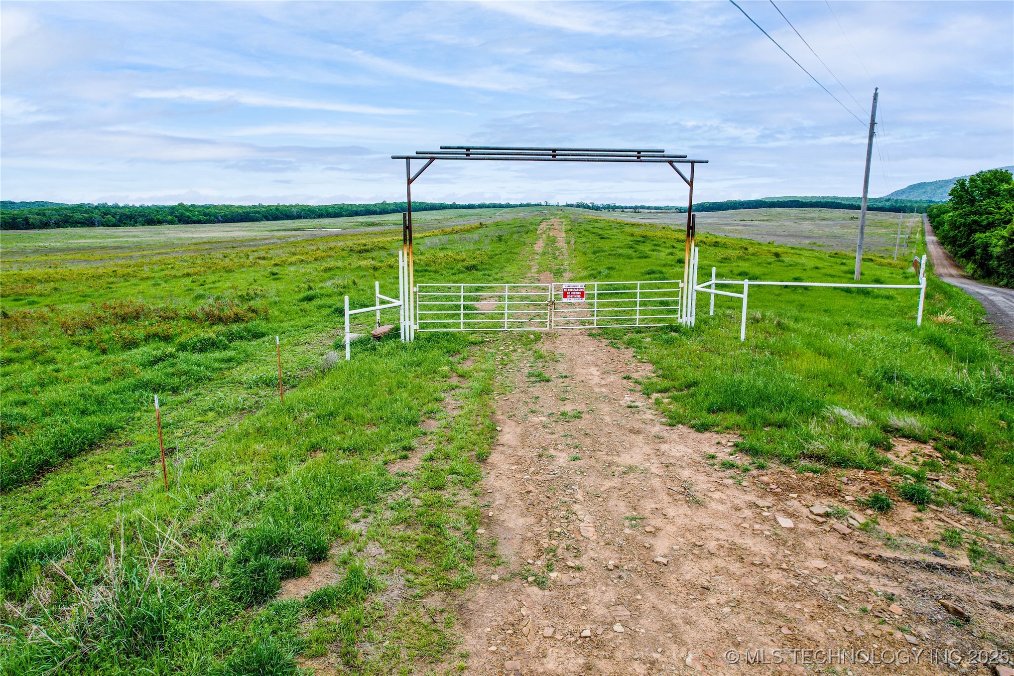 2518559 Property Photo 14