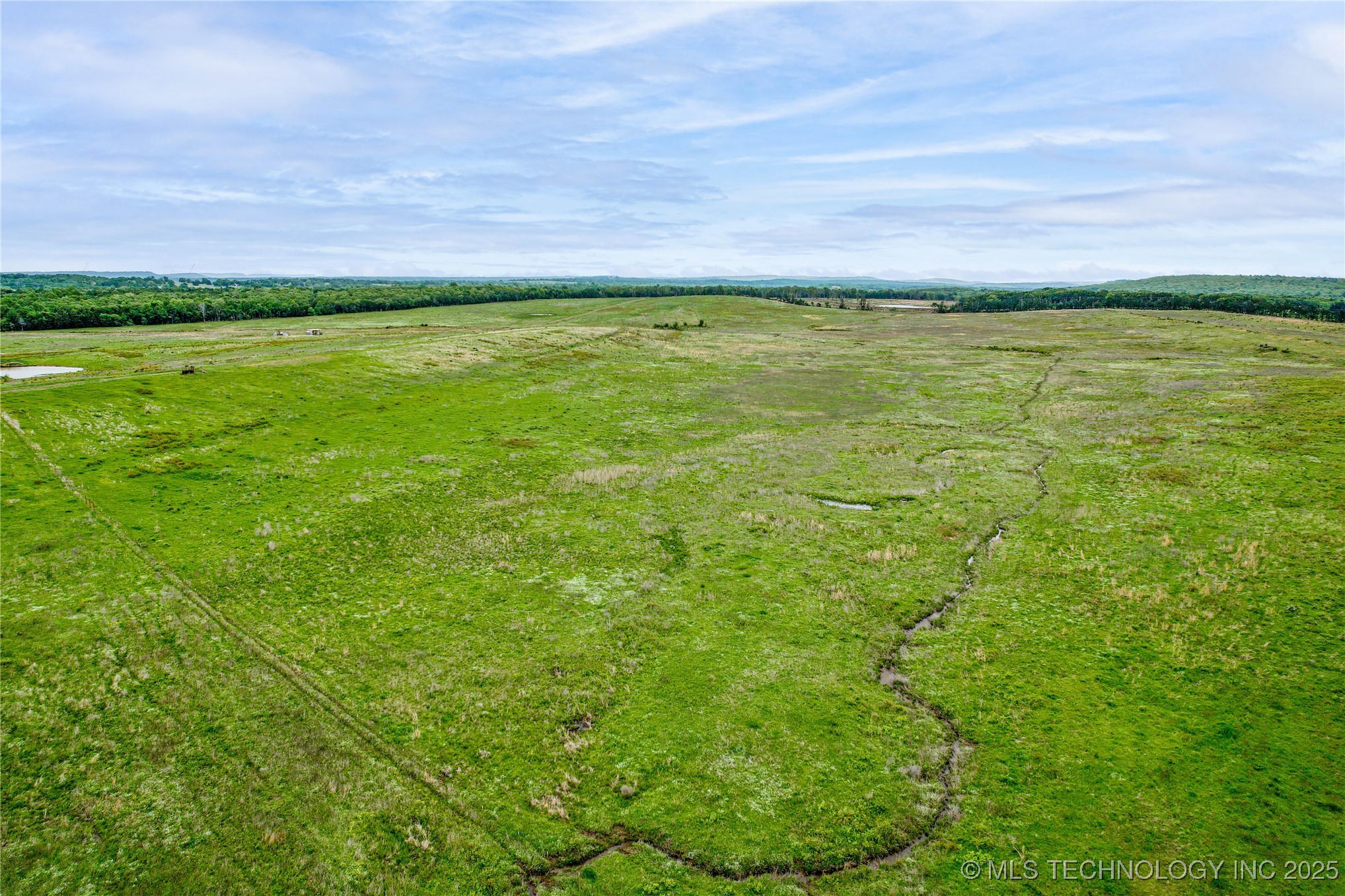 2518559 Property Photo 15