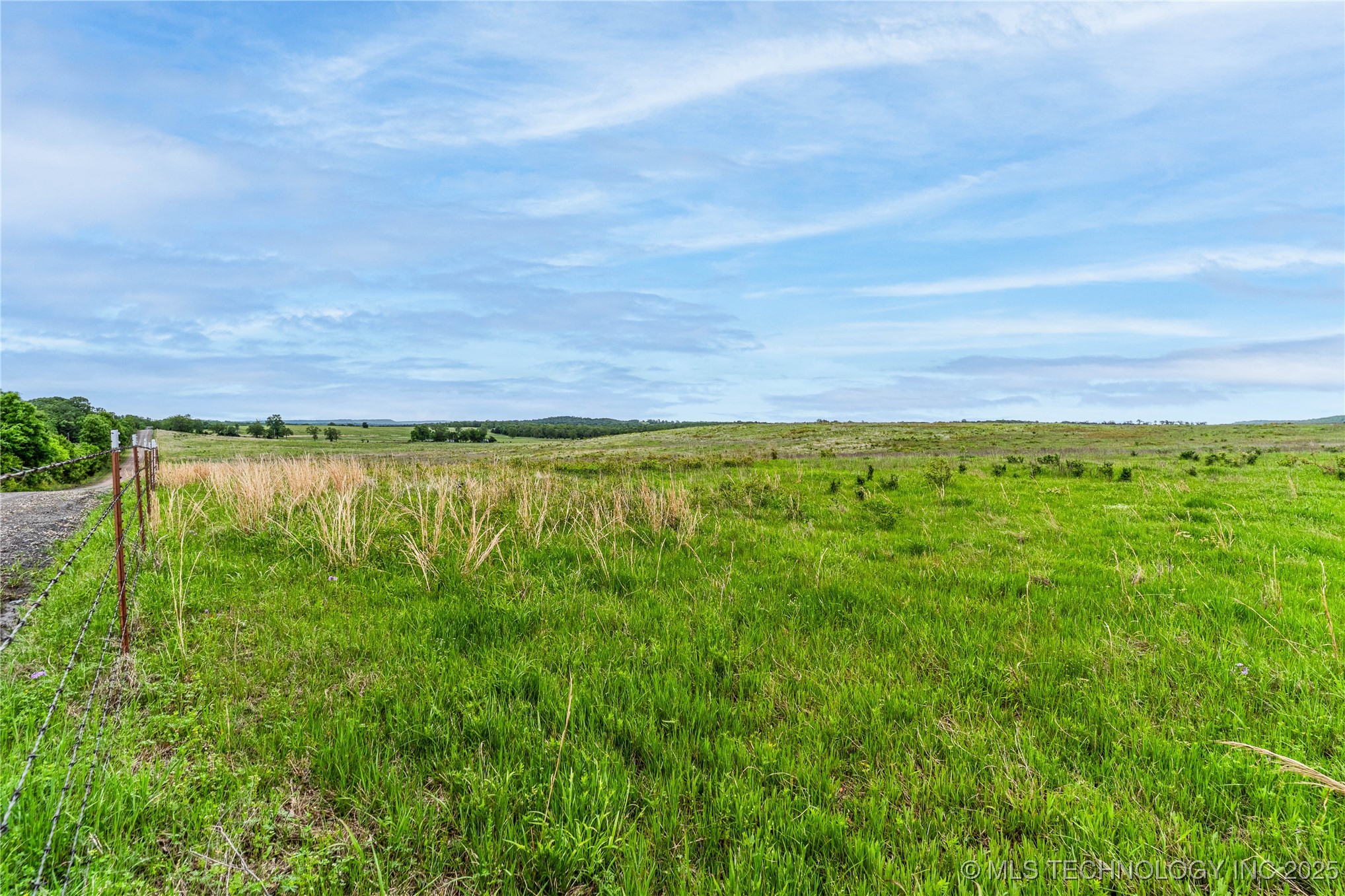 2518559 Property Photo 32