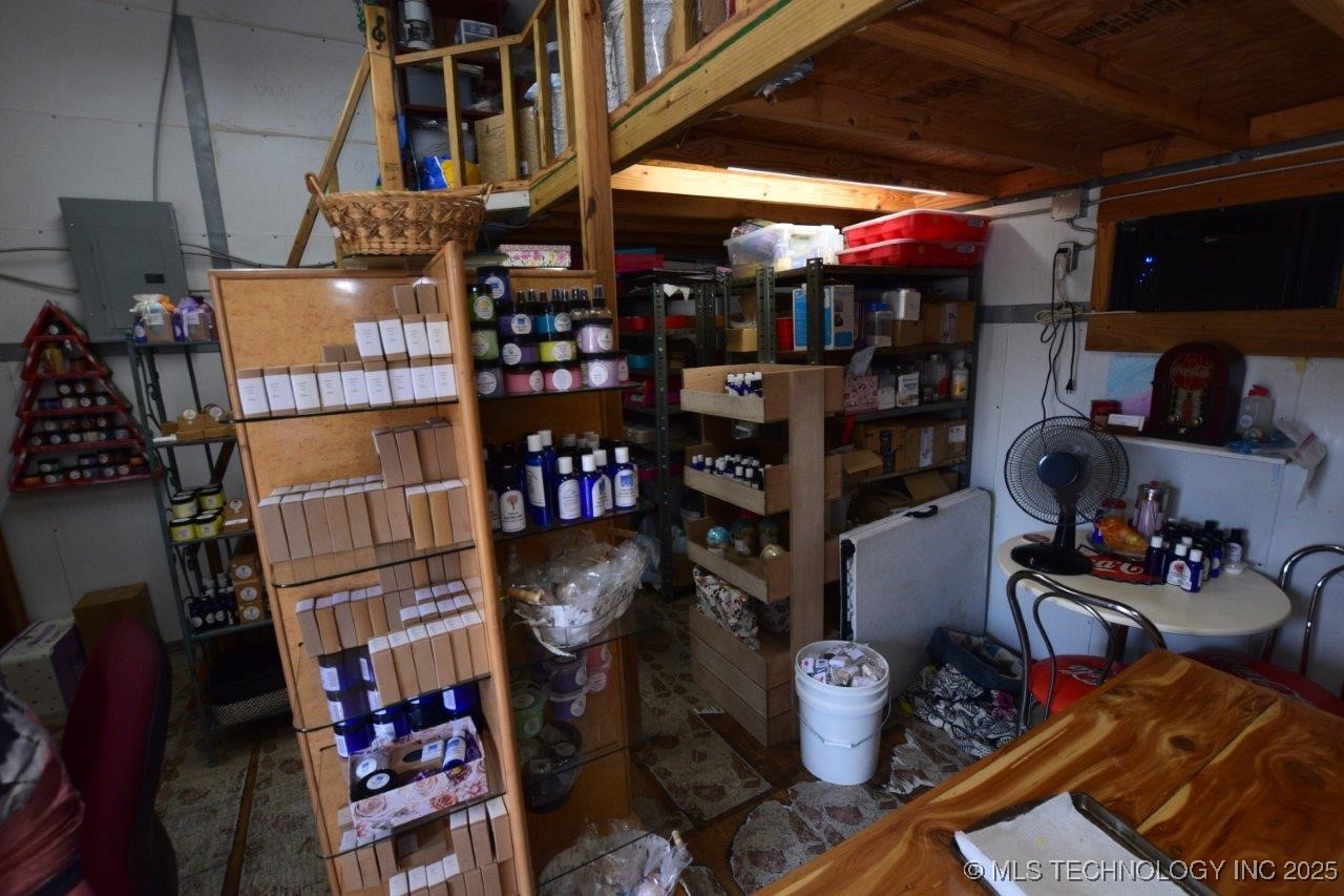 460925 E 1146 Road Property Photo 67