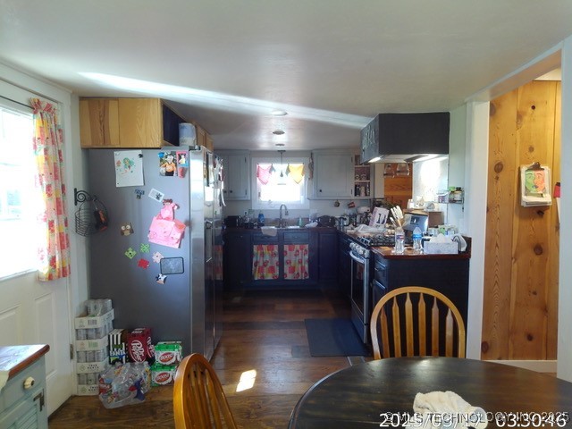 443 Bowman Property Photo 9