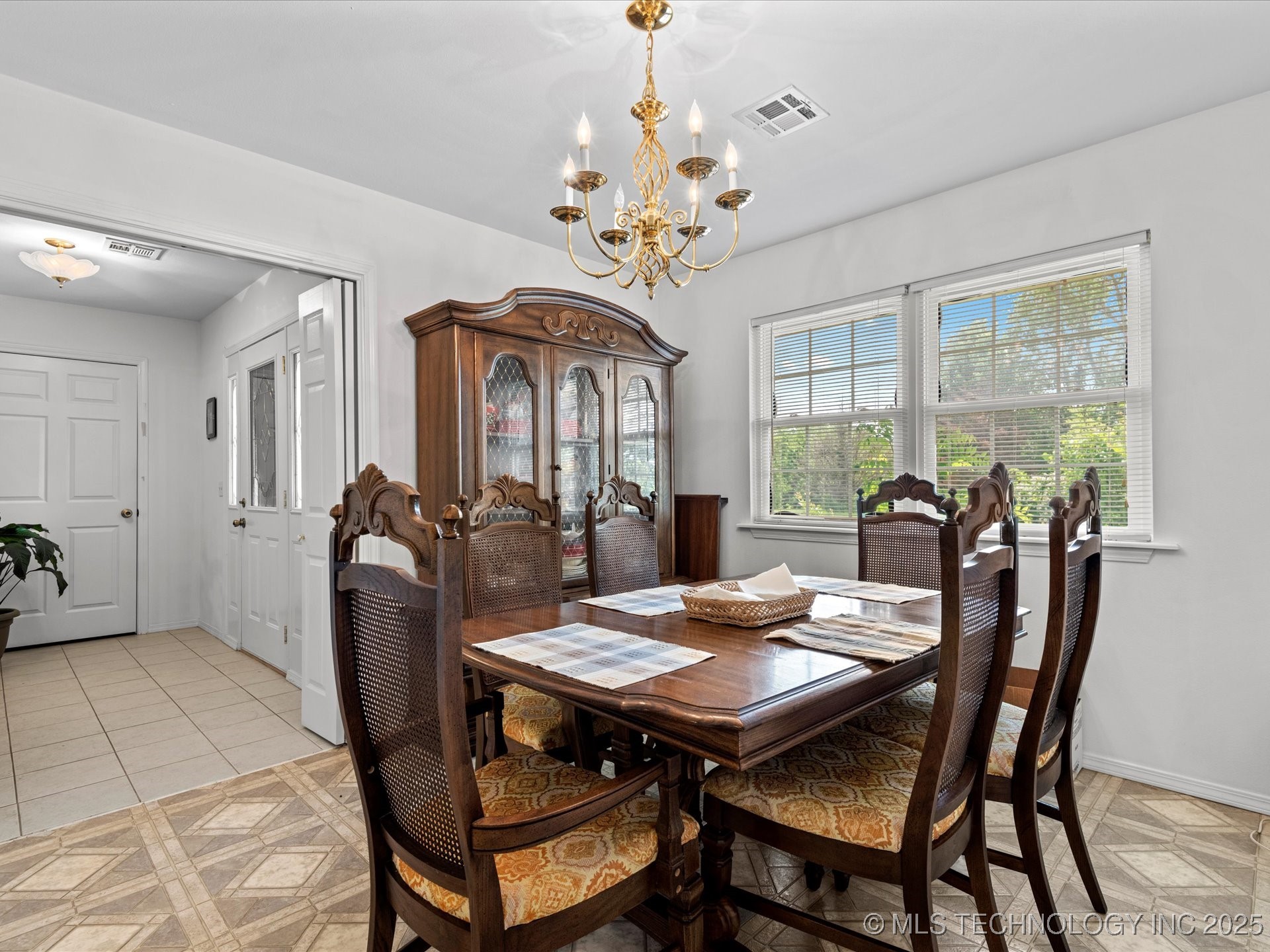 300 Keeler Street Property Photo 18