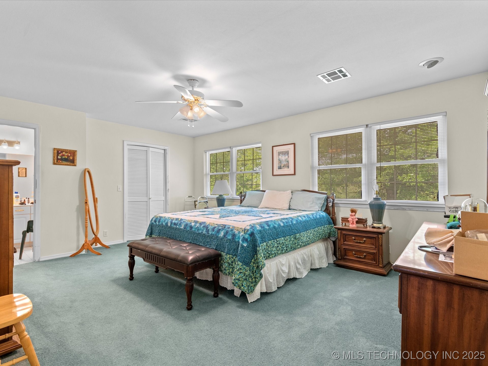 300 Keeler Street Property Photo 20