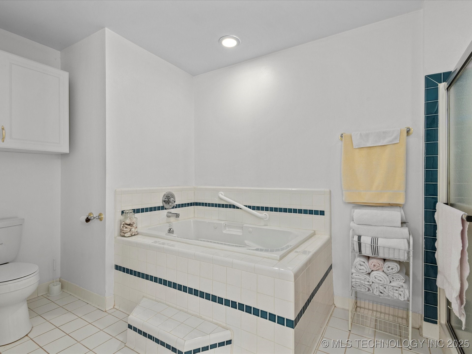 300 Keeler Street Property Photo 24