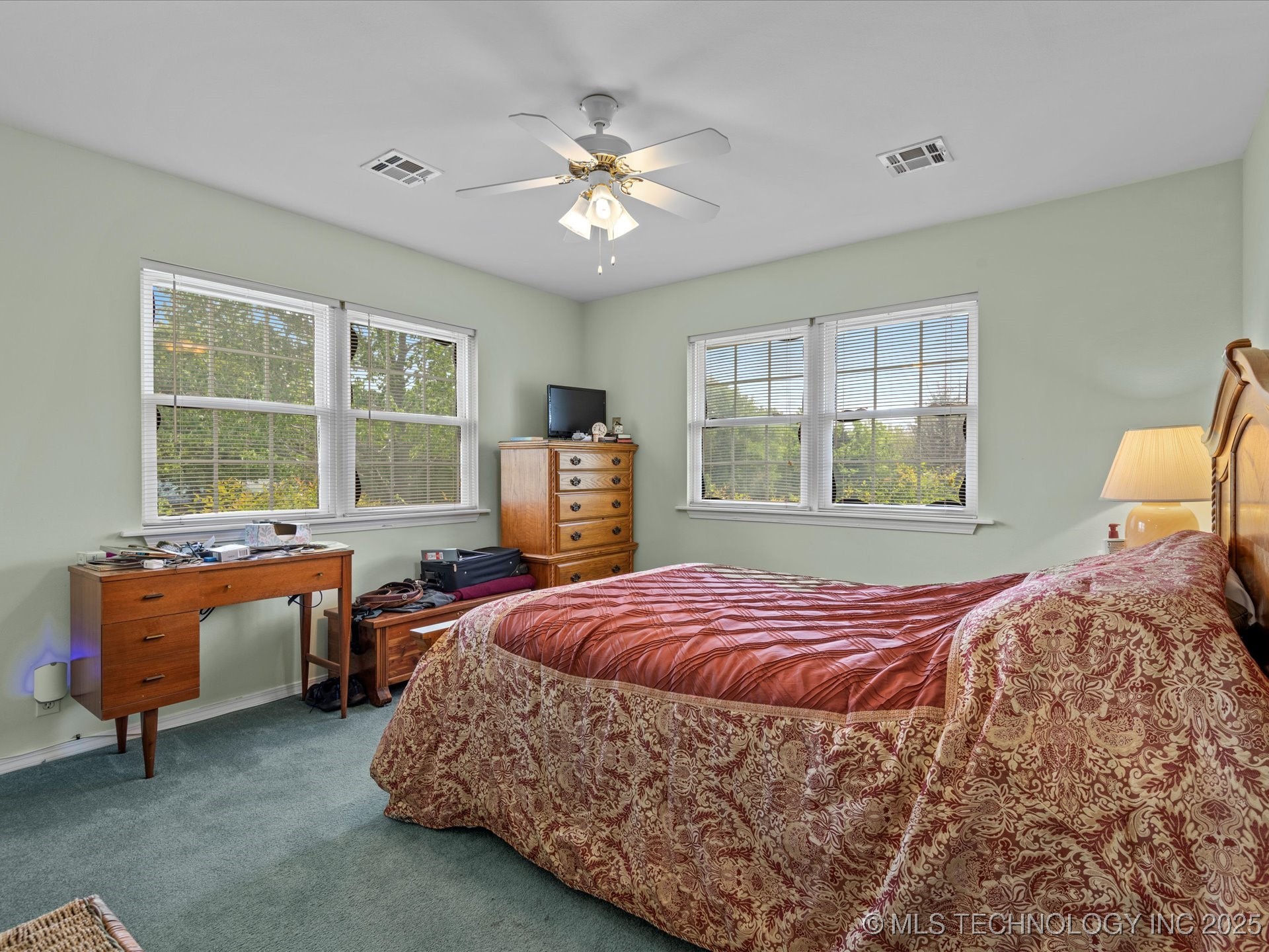 300 Keeler Street Property Photo 25