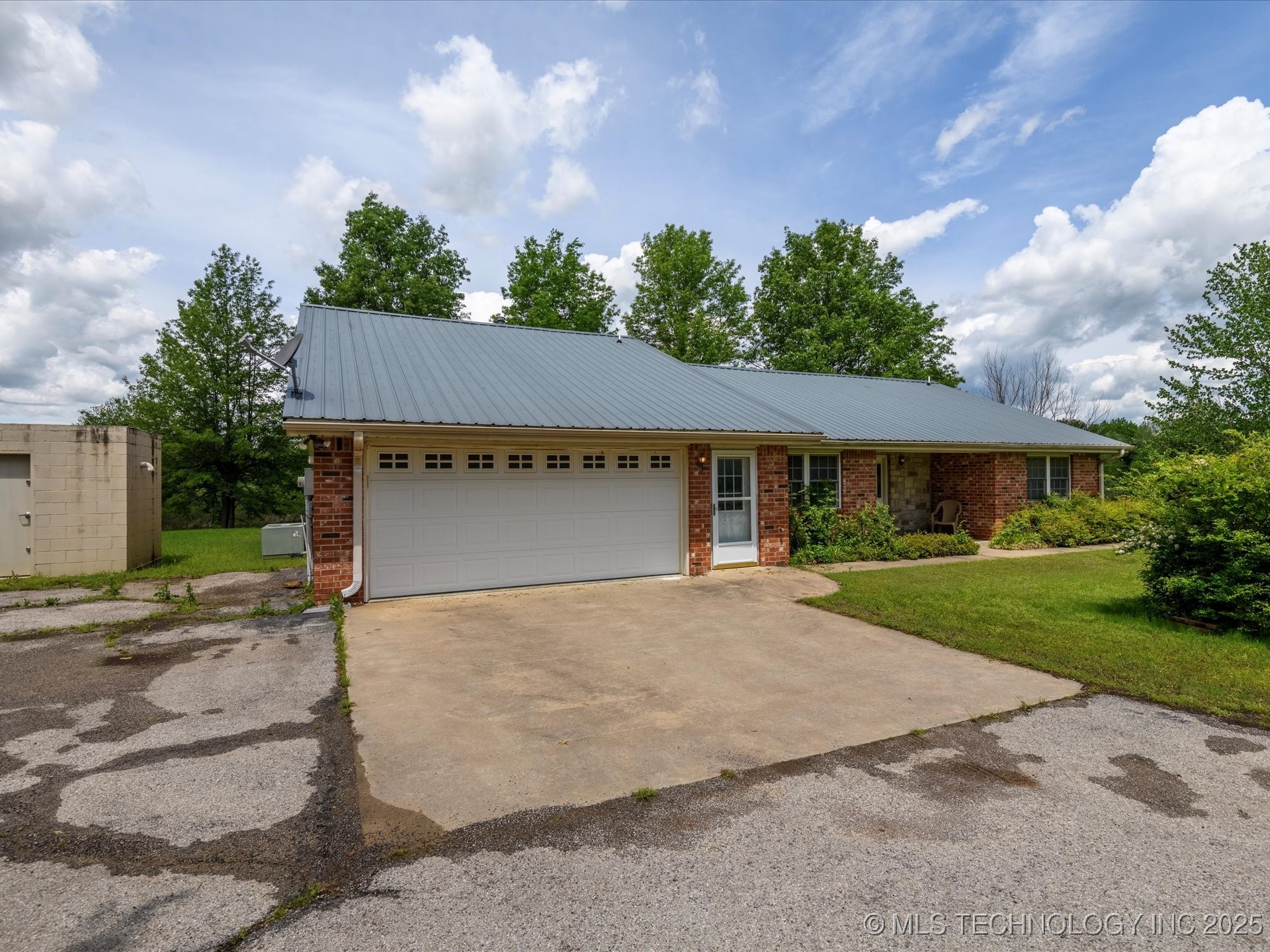 300 Keeler Street Property Photo 35