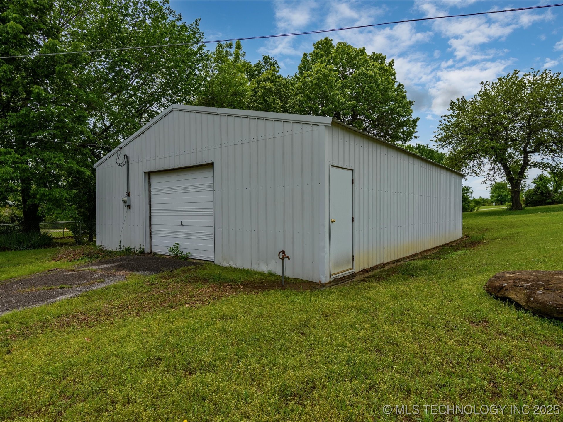 300 Keeler Street Property Photo 37