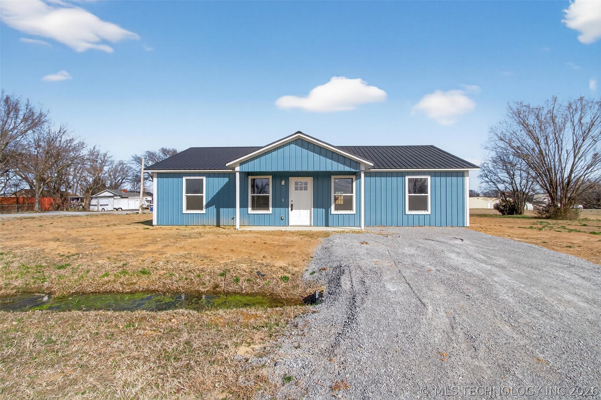 112 E Loy Avenue Property Photo 1