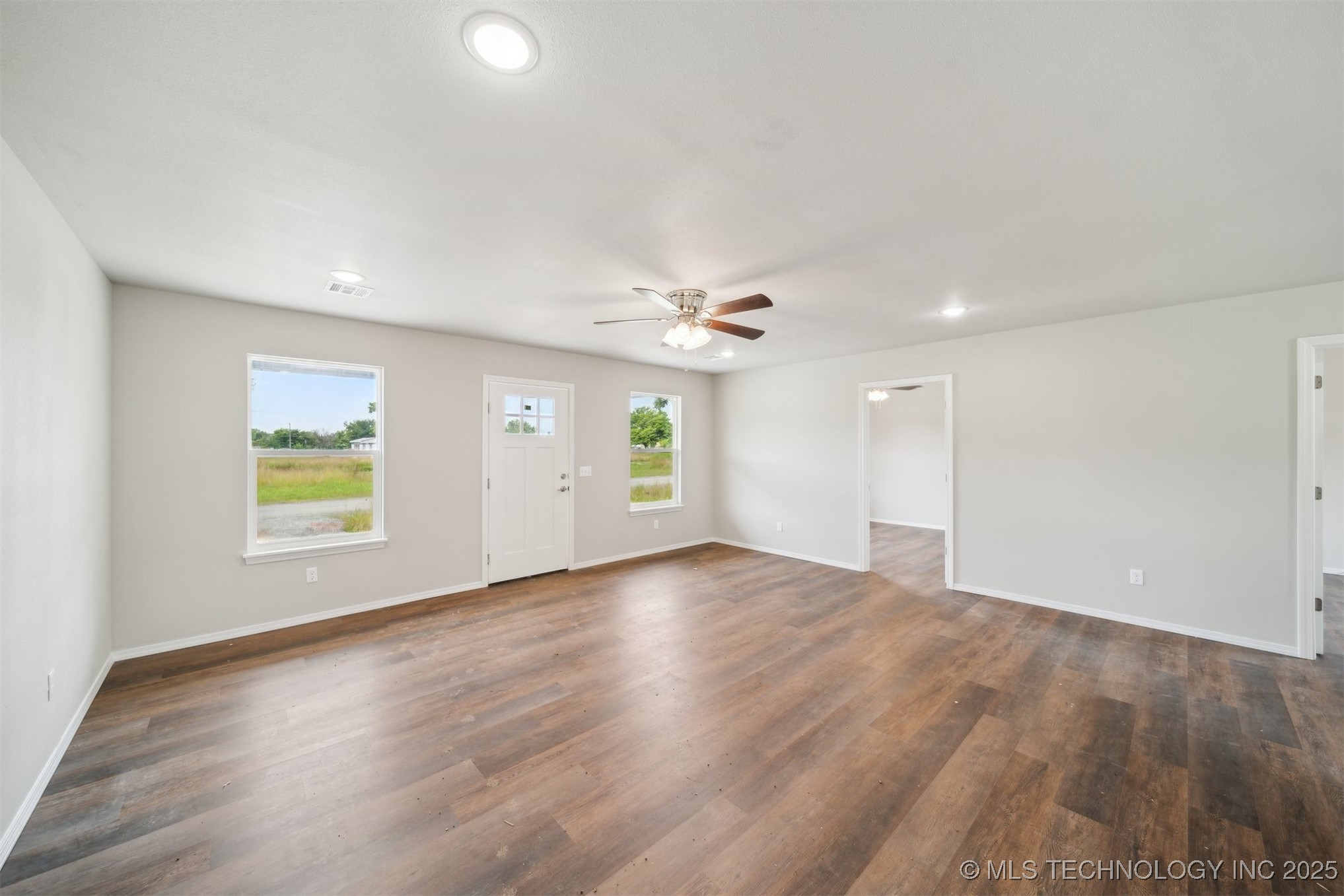 112 E Loy Avenue Property Photo 5