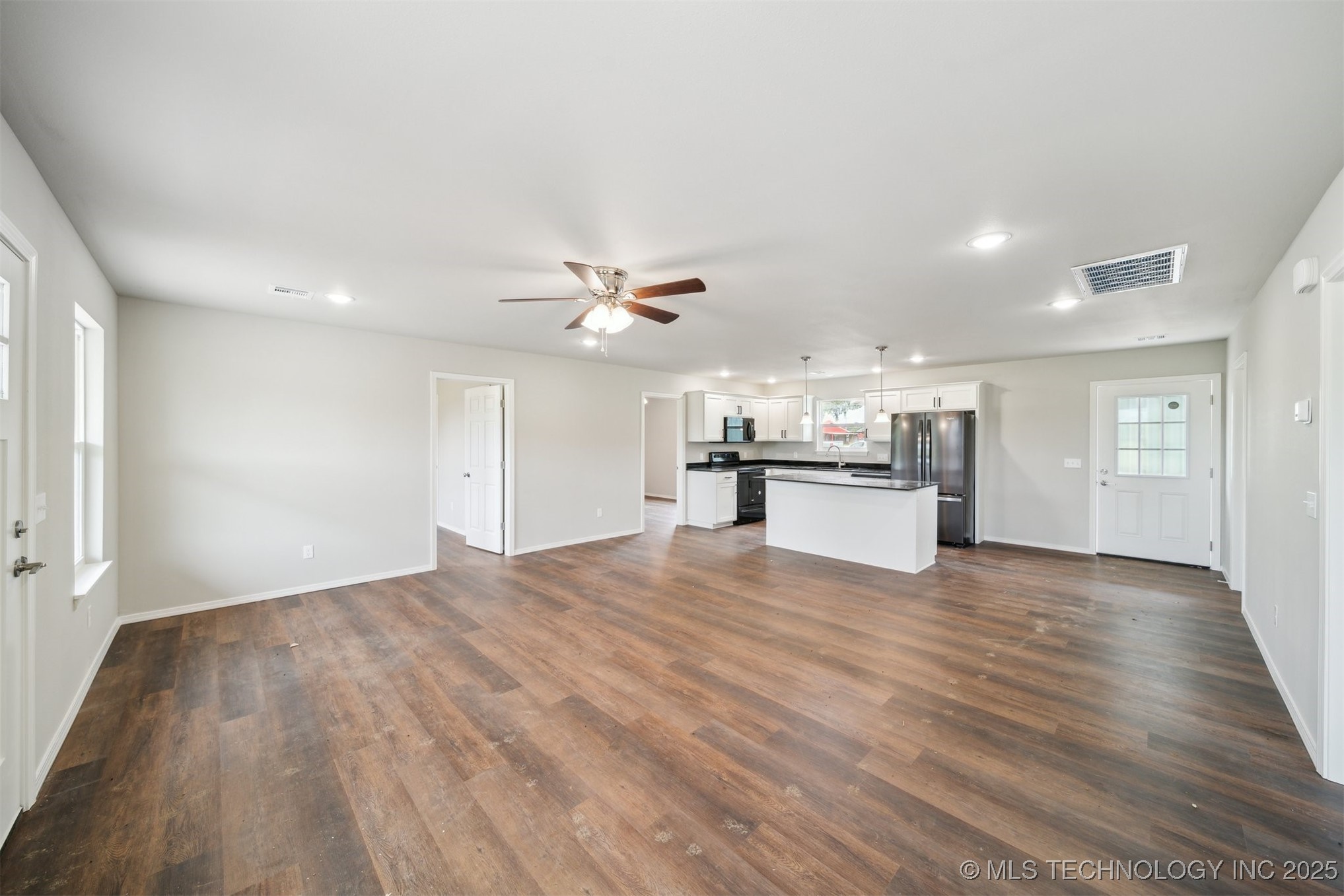 112 E Loy Avenue Property Photo 6