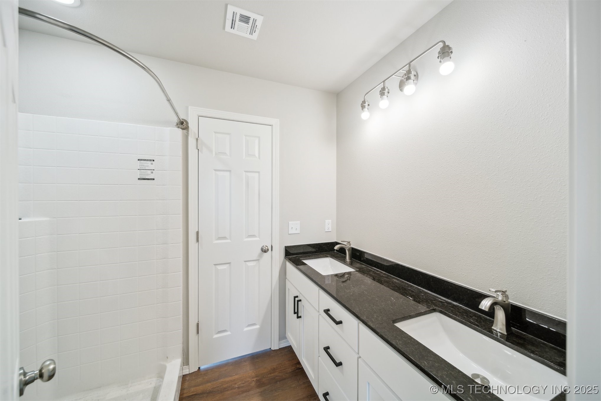 112 E Loy Avenue Property Photo 12