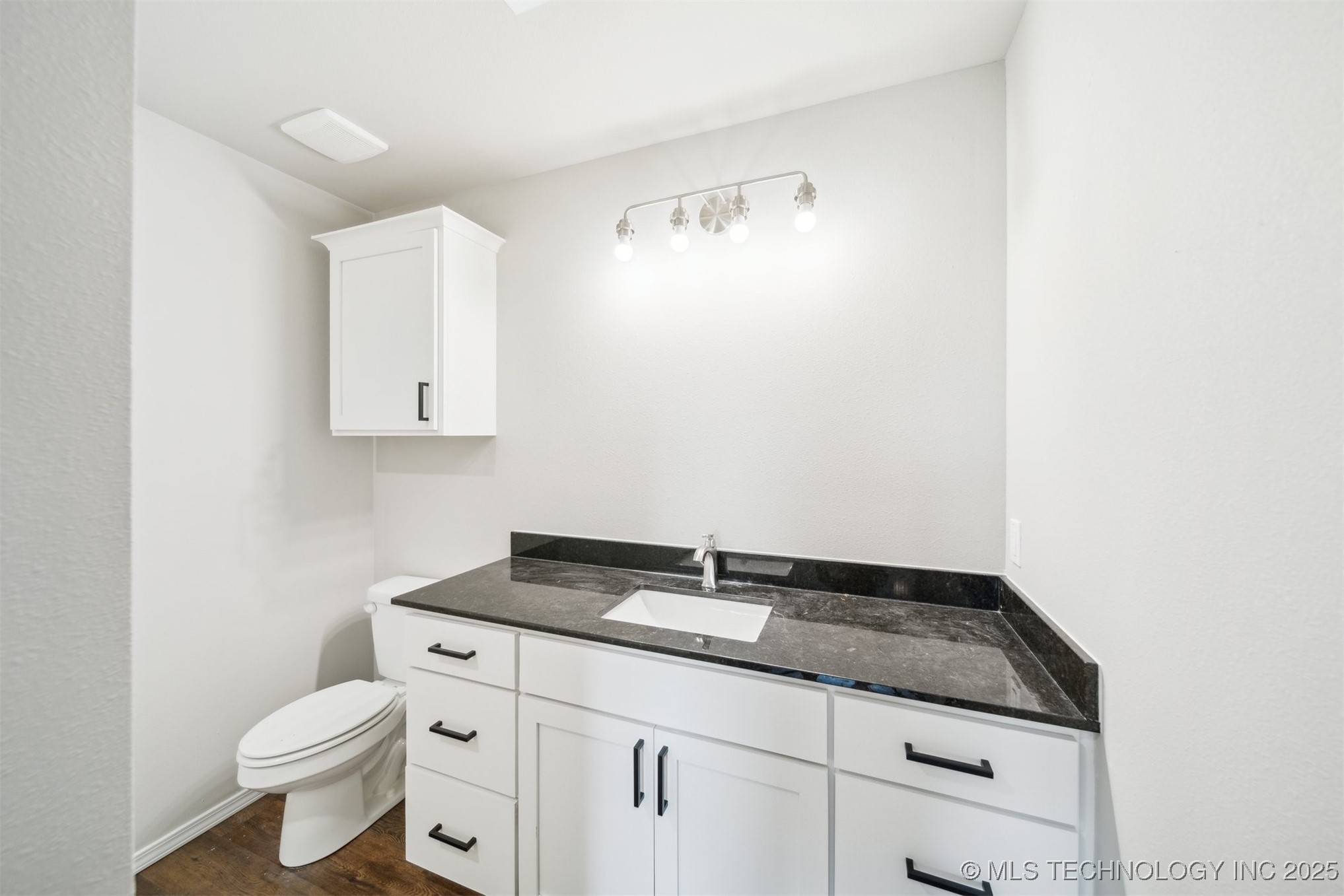 112 E Loy Avenue Property Photo 15