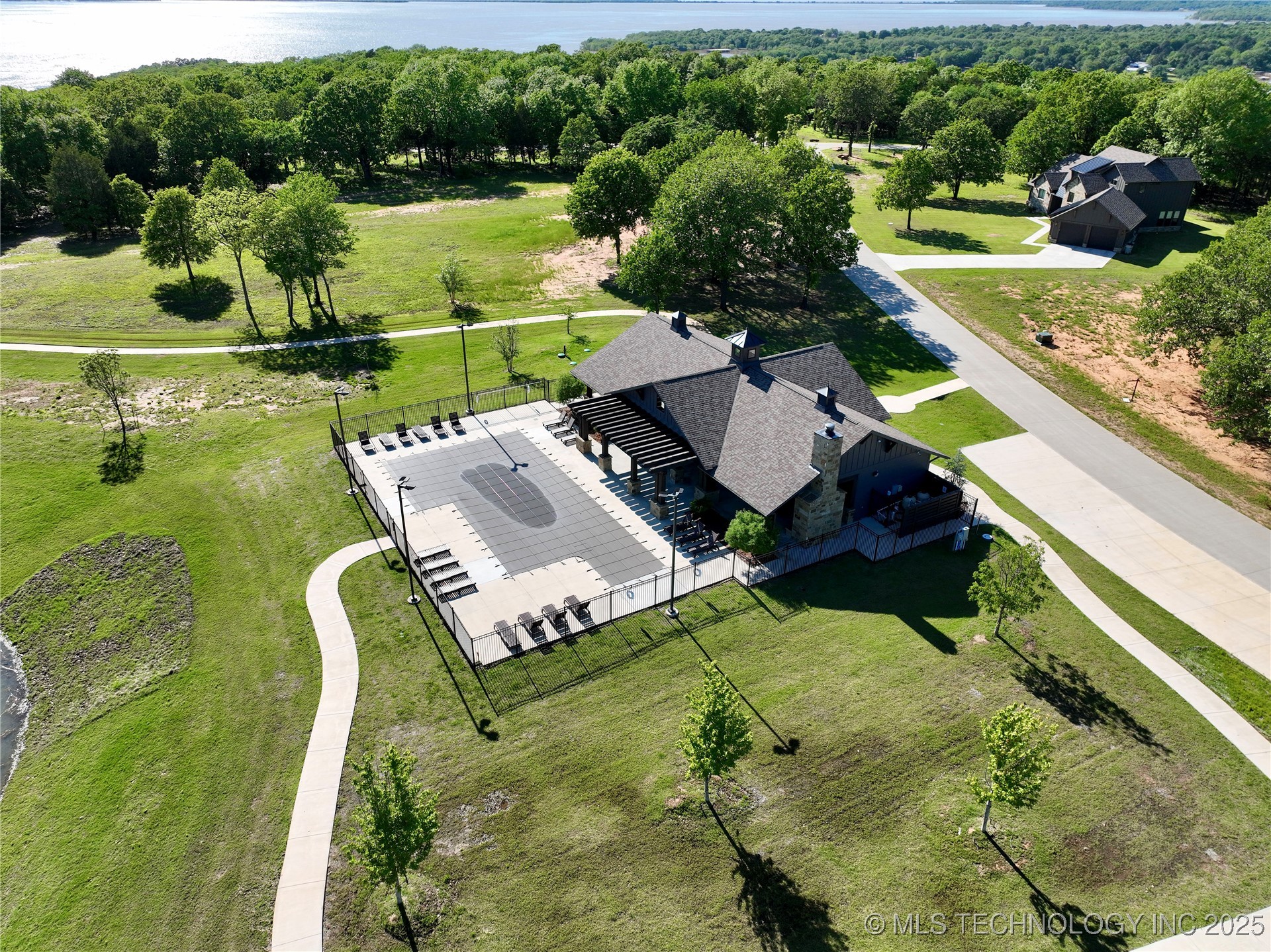 238 Patriot Pointe Property Photo 8