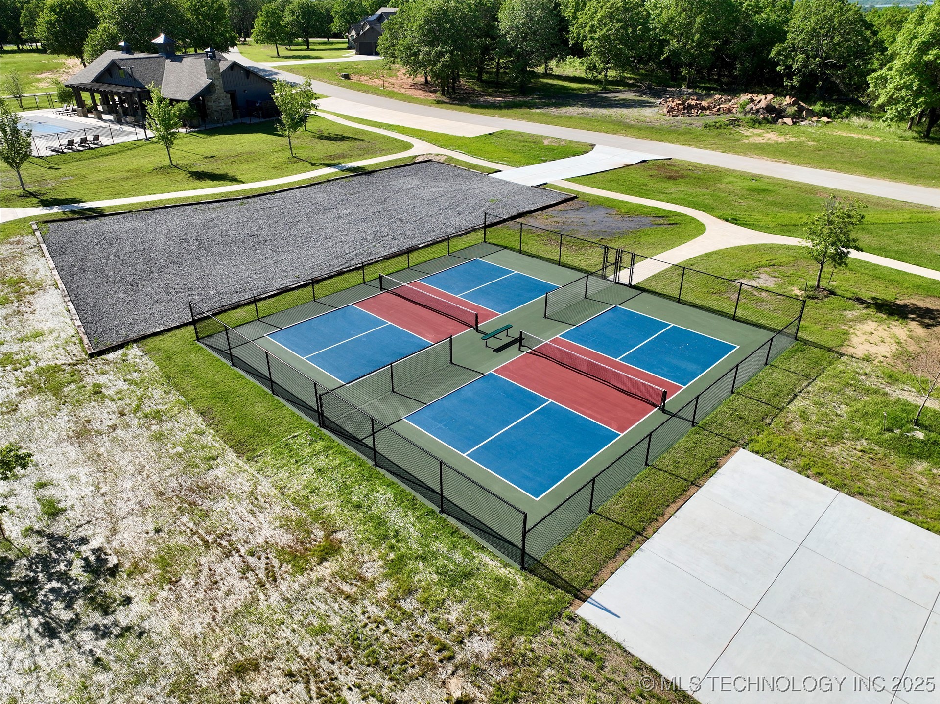 238 Patriot Pointe Property Photo 9