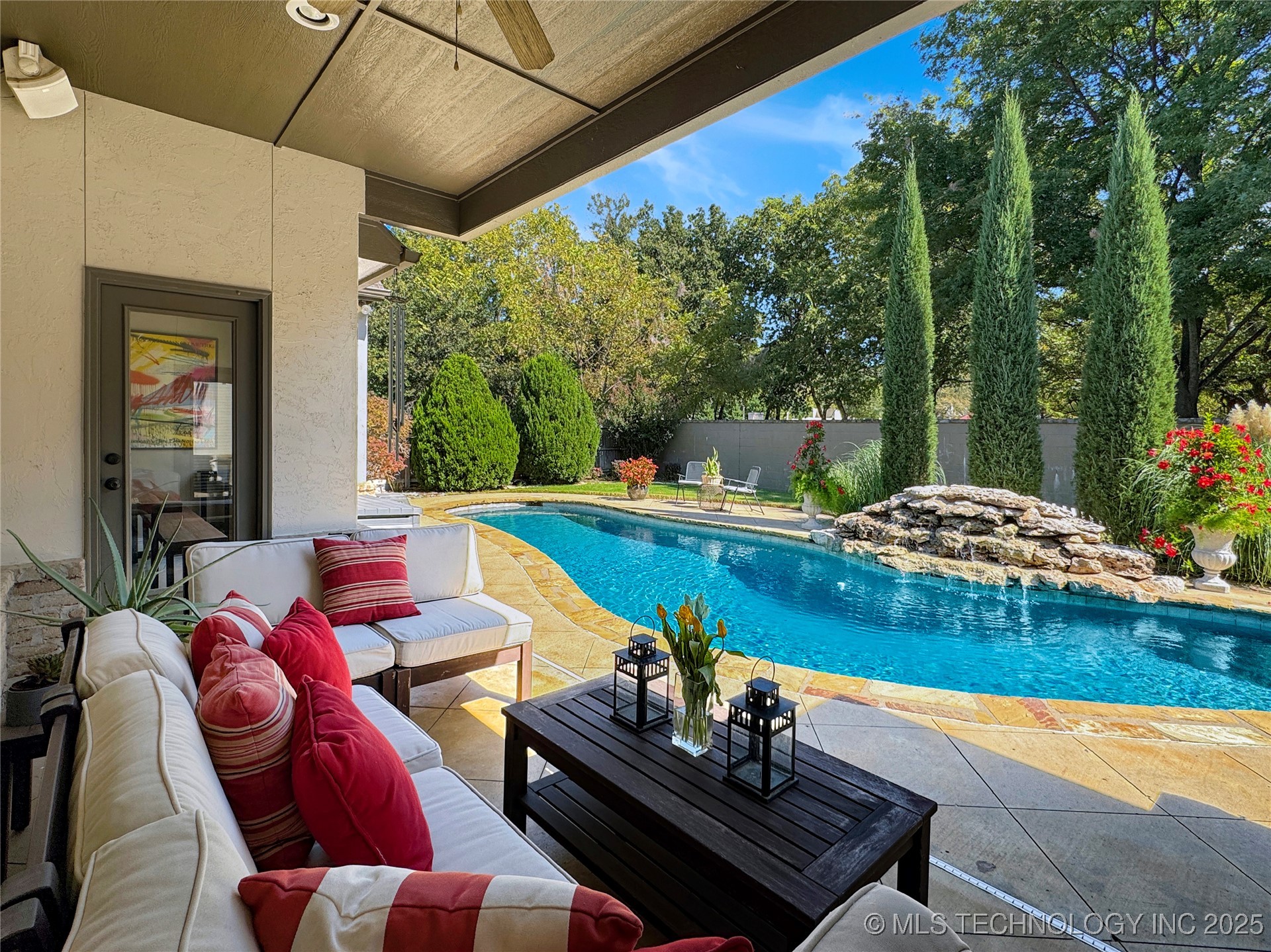 11717 S Sandusky Avenue Property Photo 2