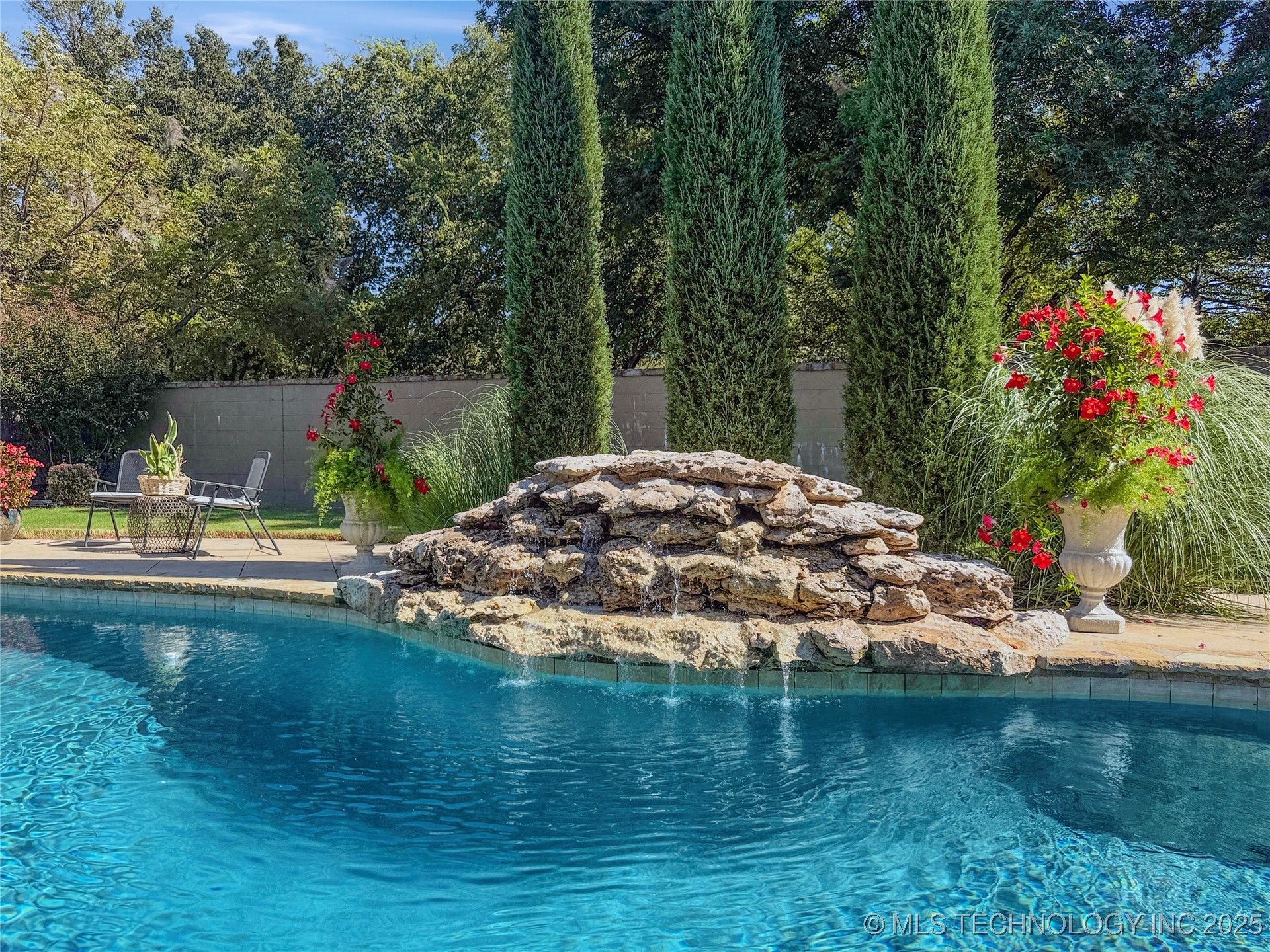 11717 S Sandusky Avenue Property Photo 3