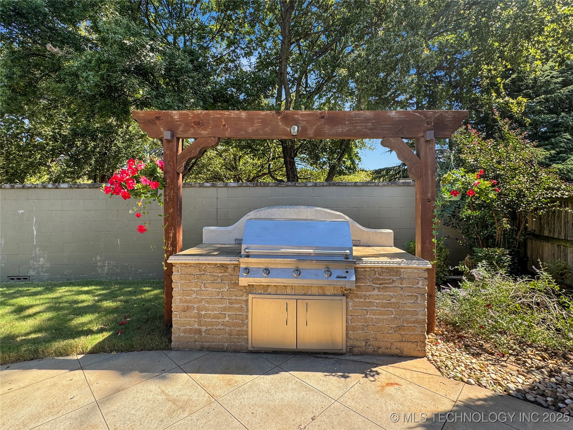 11717 S Sandusky Avenue Property Photo 42