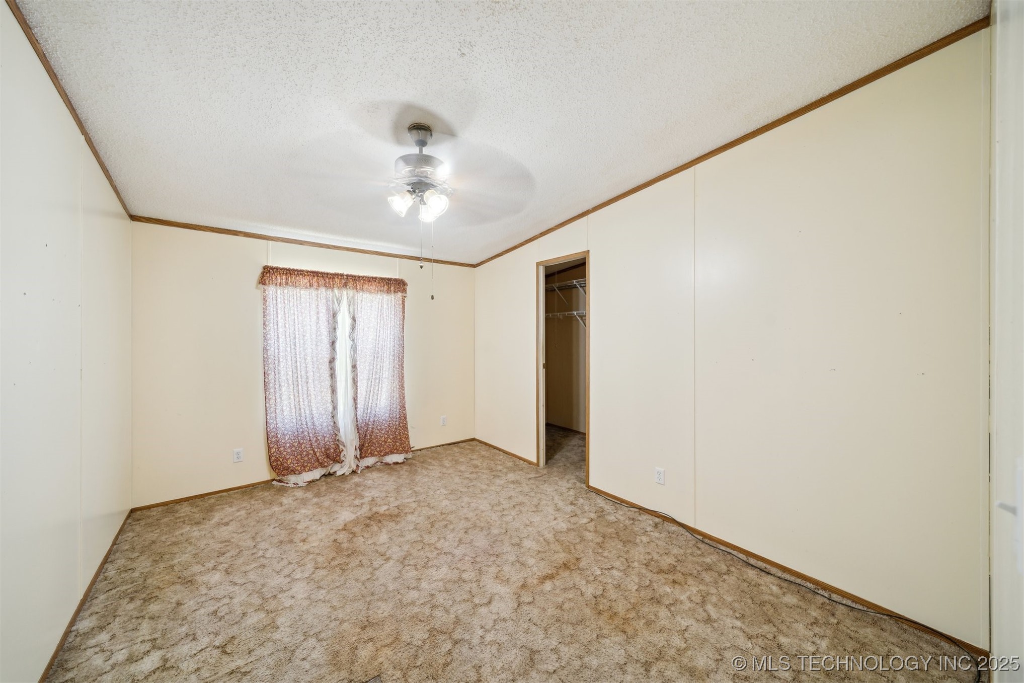 3152 E 4675 Property Photo 3