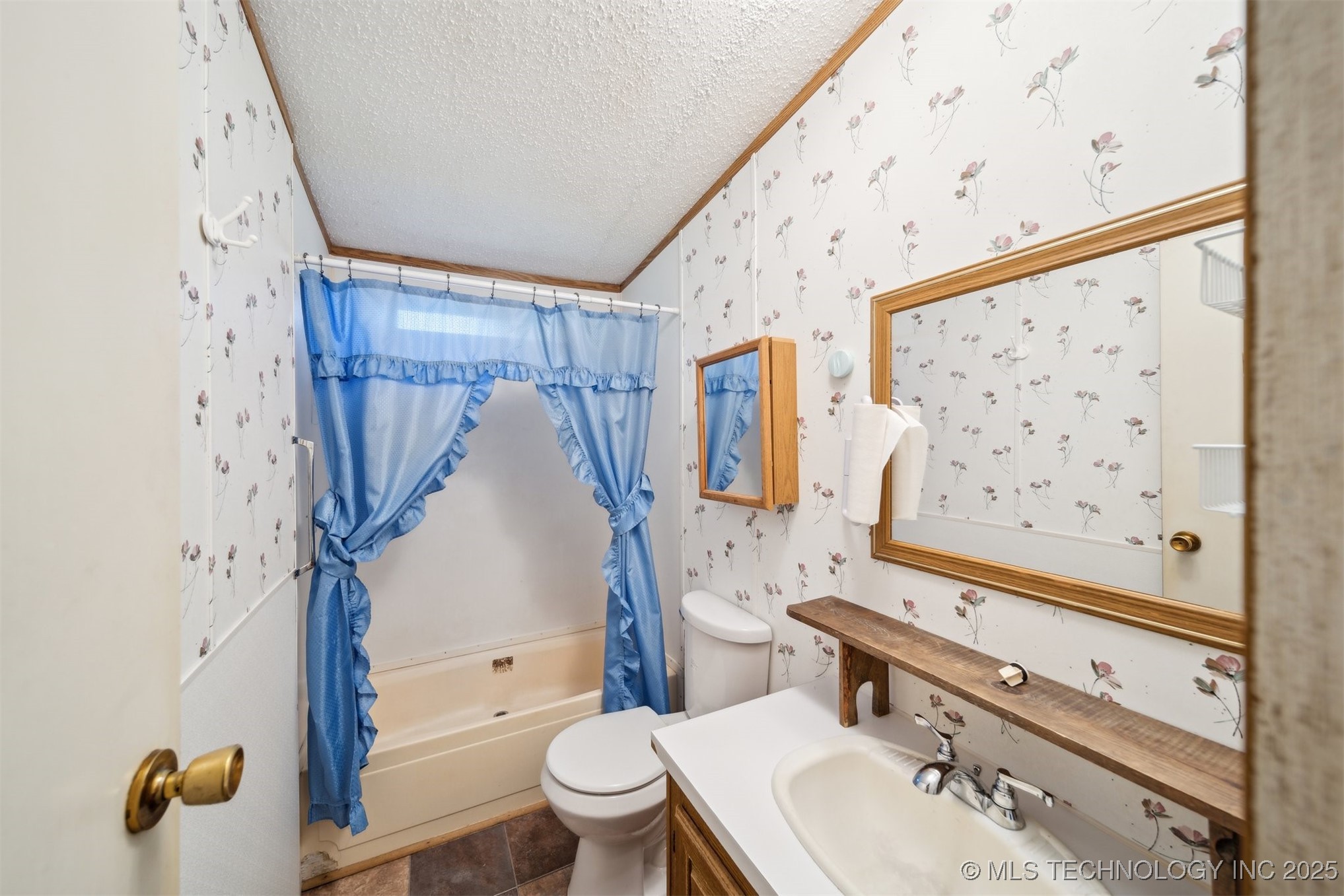 3152 E 4675 Property Photo 4