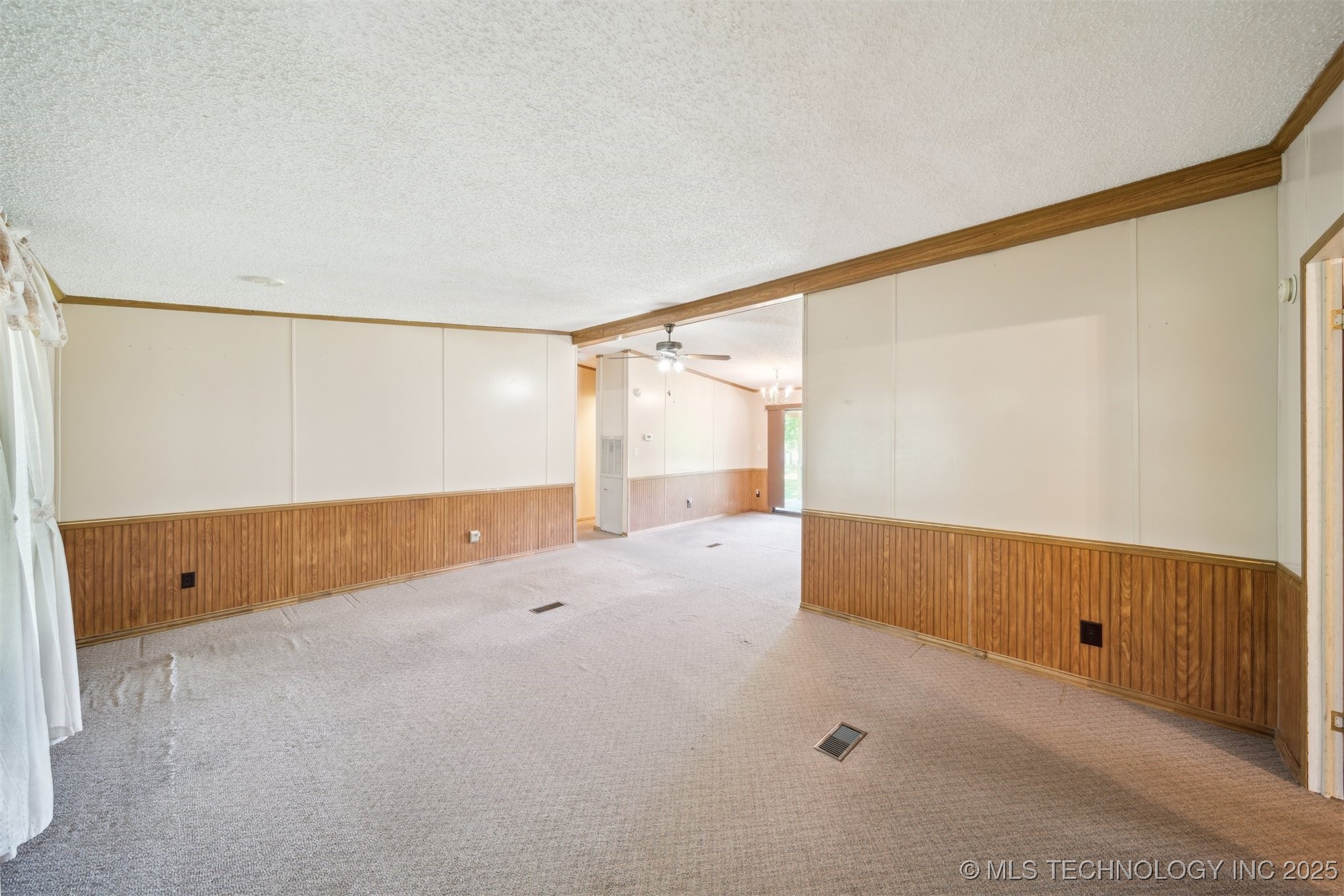 3152 E 4675 Property Photo 11