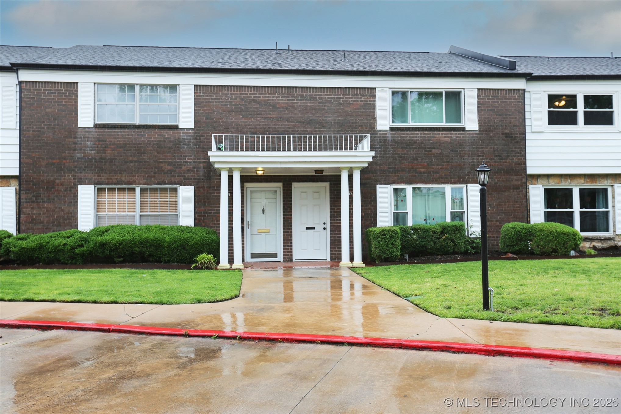 5518 E 46th Street 5518 Property Photo 1