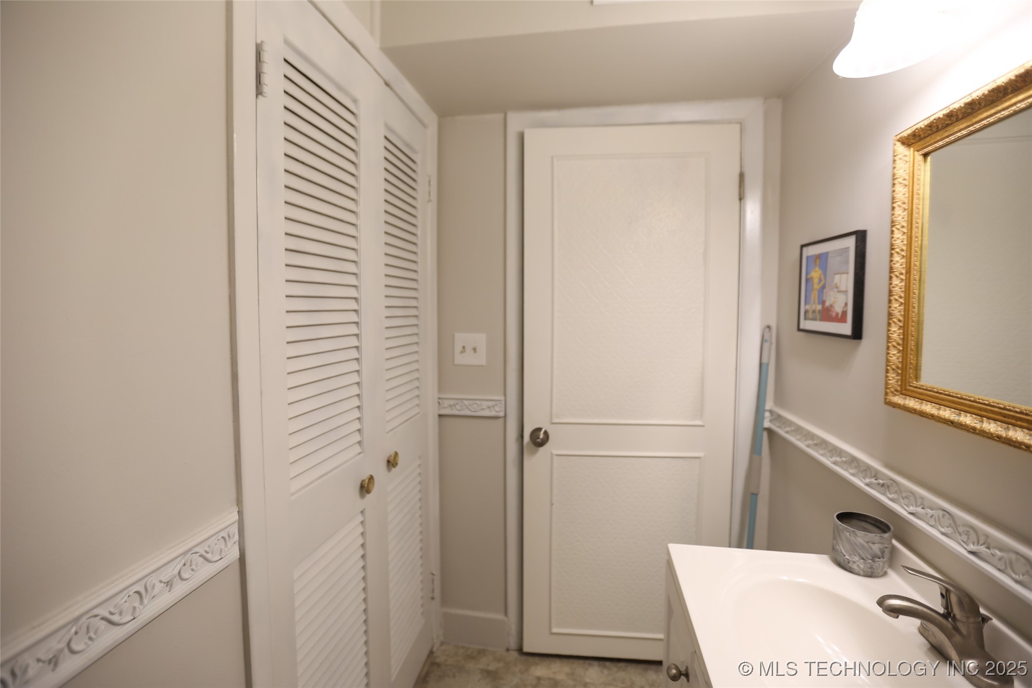 5518 E 46th Street 5518 Property Photo 25