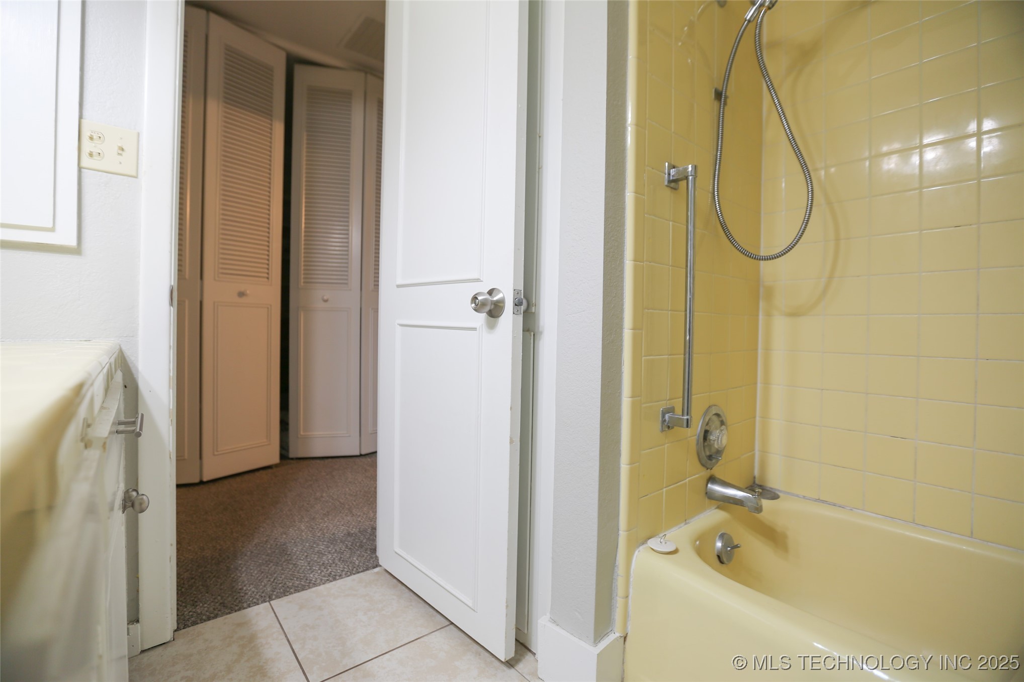 5518 E 46th Street 5518 Property Photo 39