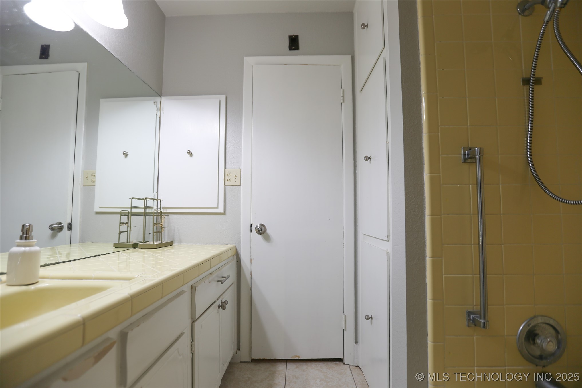 5518 E 46th Street 5518 Property Photo 40